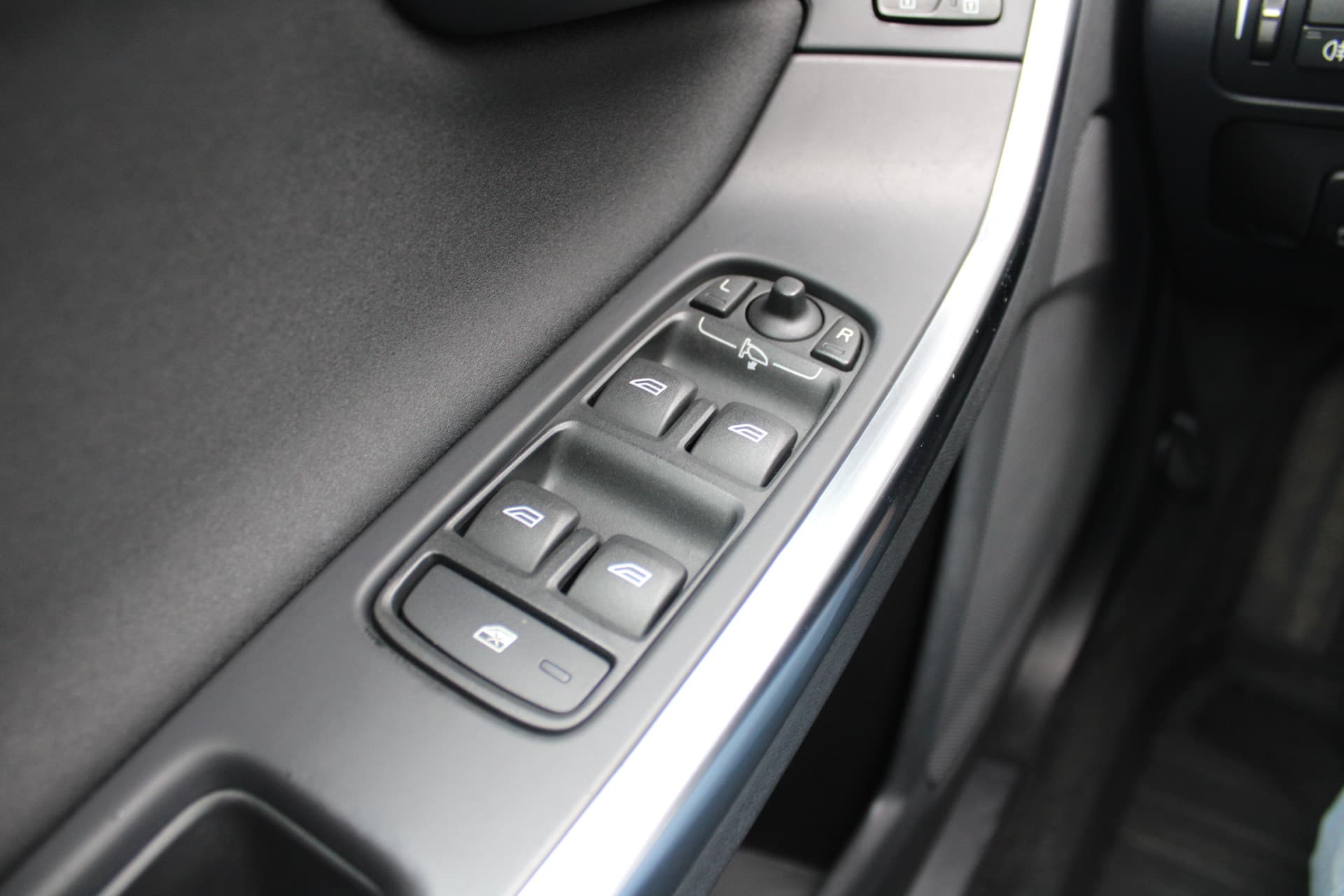 Volvo V60 T3 Automaat Momentum thumbnail 18