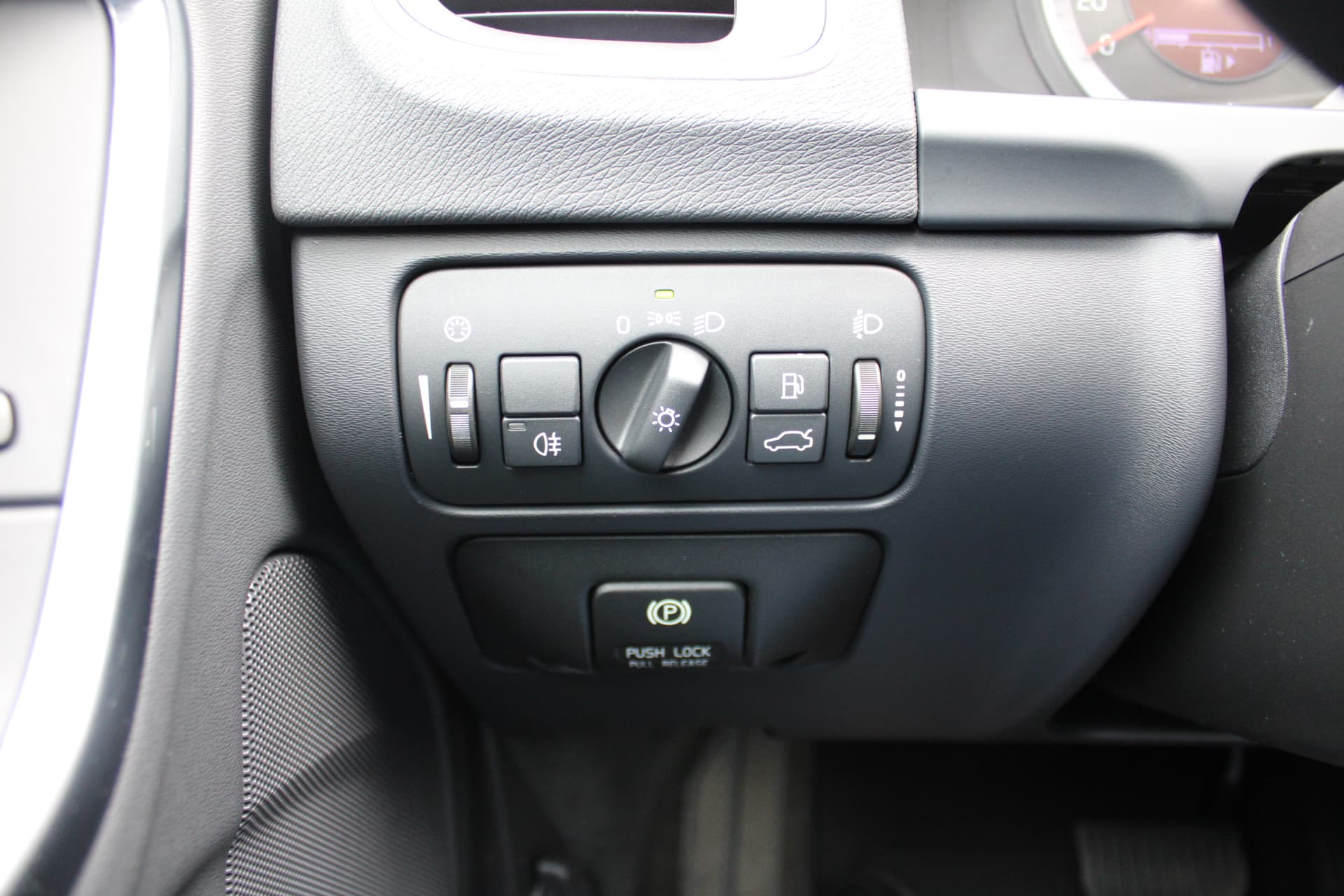 Volvo V60 T3 Automaat Momentum thumbnail 19