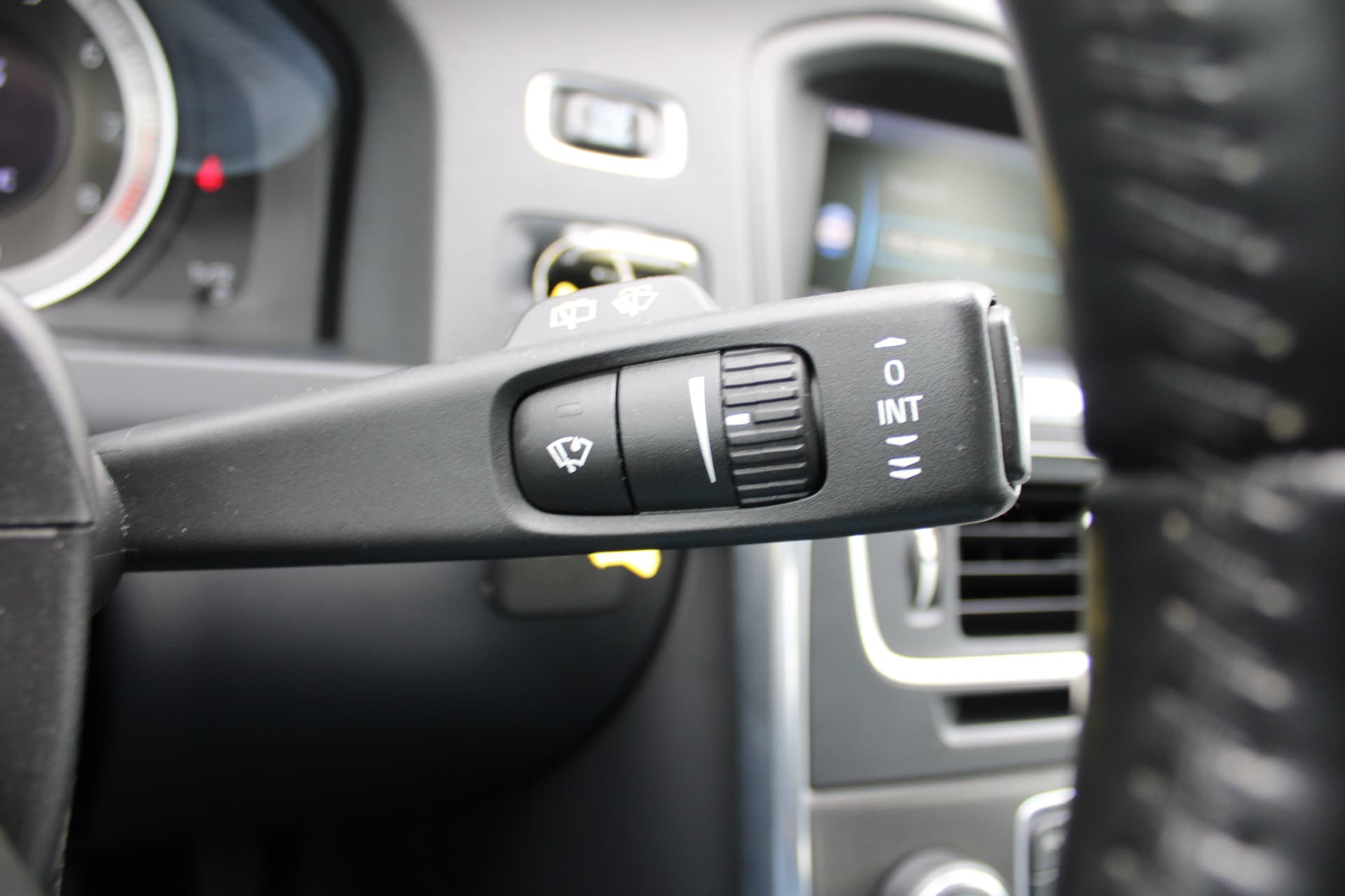 Volvo V60 T3 Automaat Momentum thumbnail 23