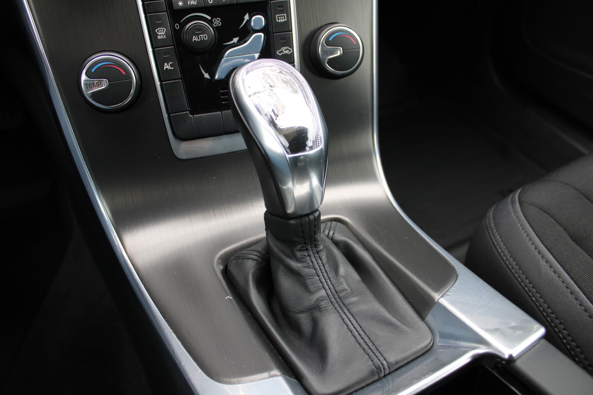 Volvo V60 T3 Automaat Momentum thumbnail 27