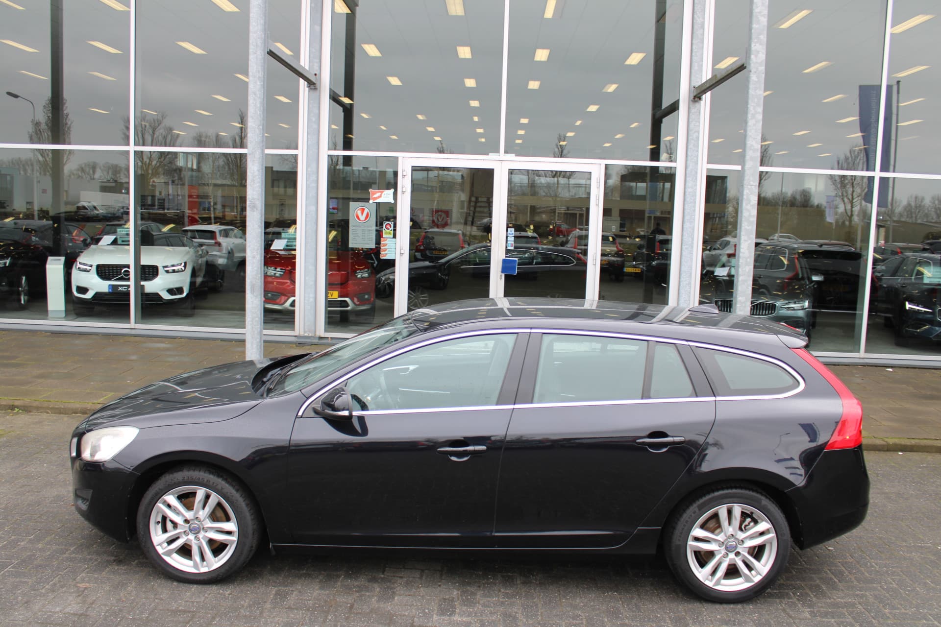 Volvo V60 T3 Automaat Momentum thumbnail 49