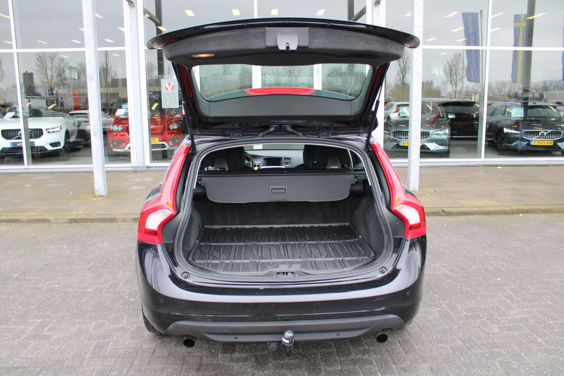 Volvo V60 T3 Automaat Momentum thumbnail 7