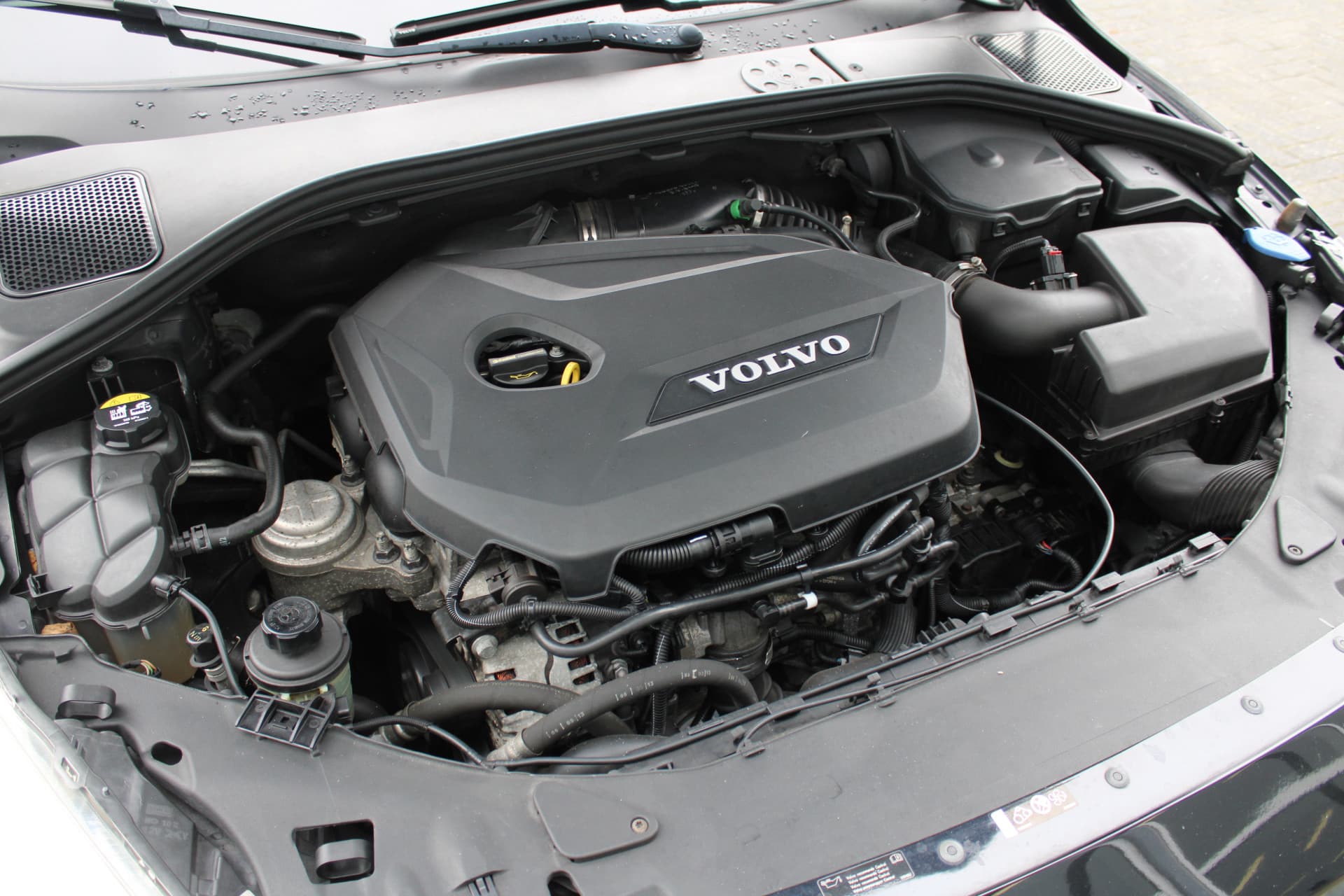 Volvo V60 T3 Automaat Momentum thumbnail 36