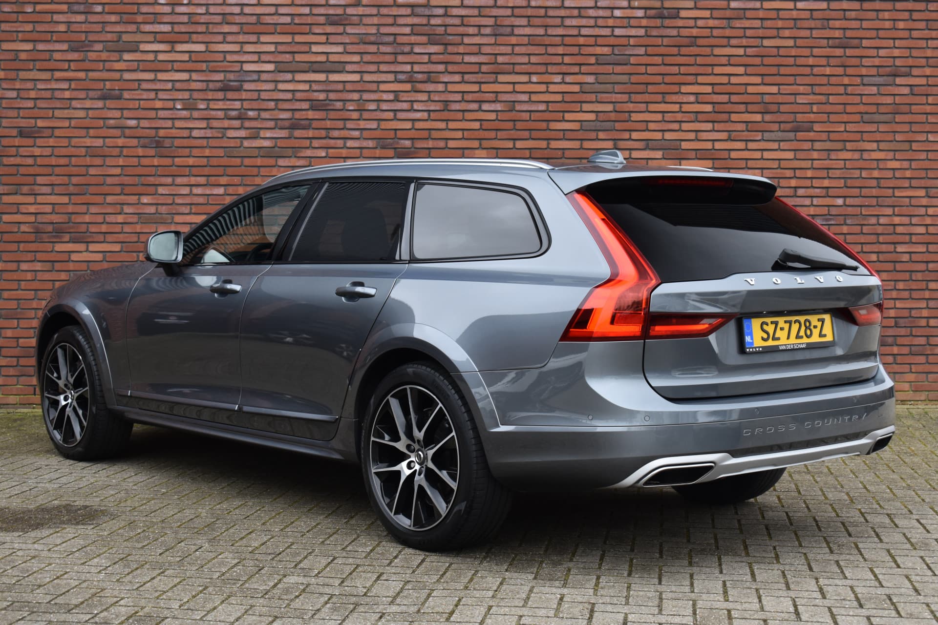 Volvo V90 Cross Country T5 255PK Inscription thumbnail 3