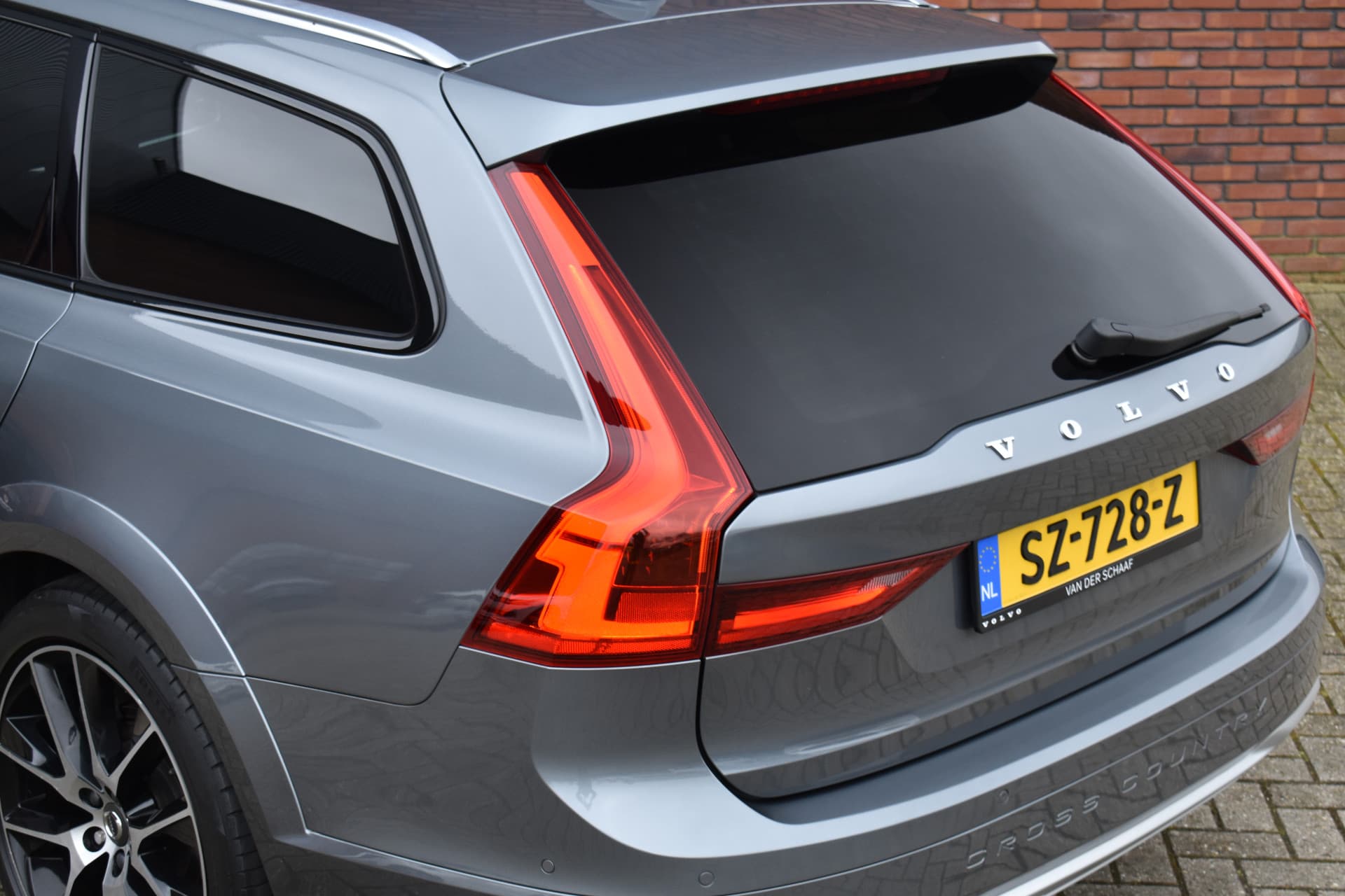 Volvo V90 Cross Country T5 255PK Inscription thumbnail 4