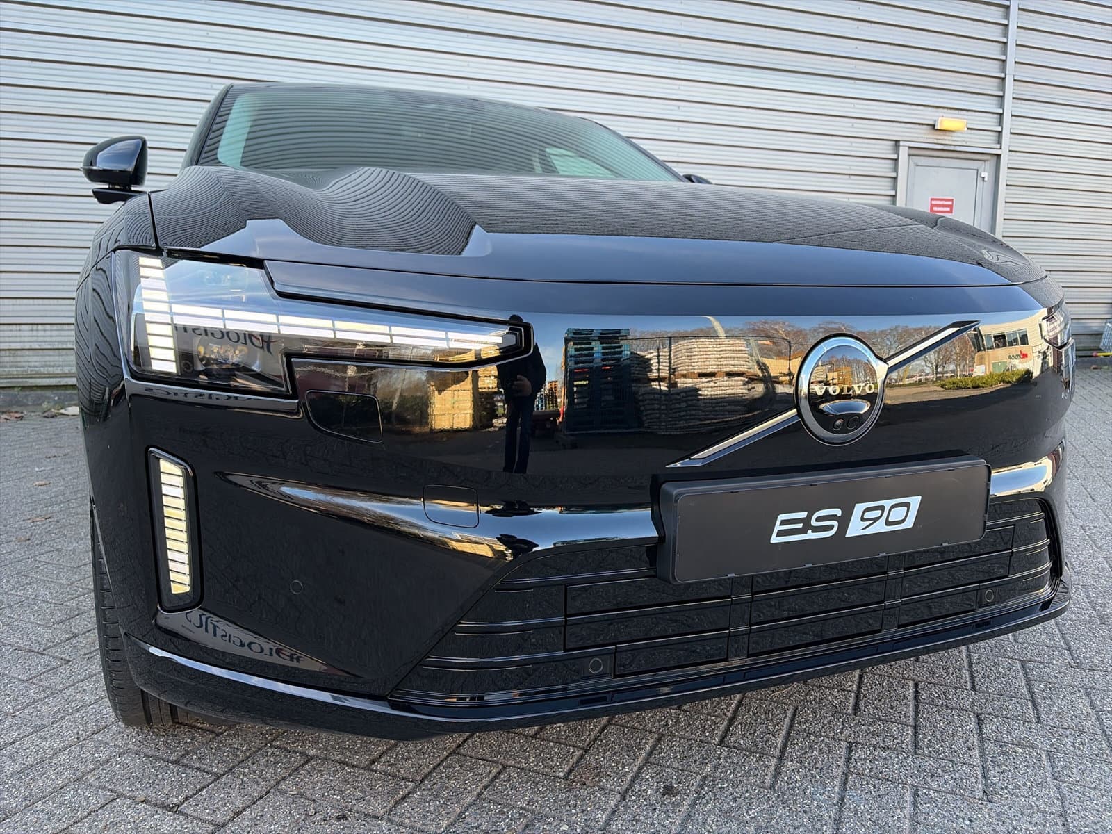 Volvo ES90 Ext. Range Plus Launch Edition 92 kWh / Uit voorraad leverbaar / Pilot Assist / thumbnail 4