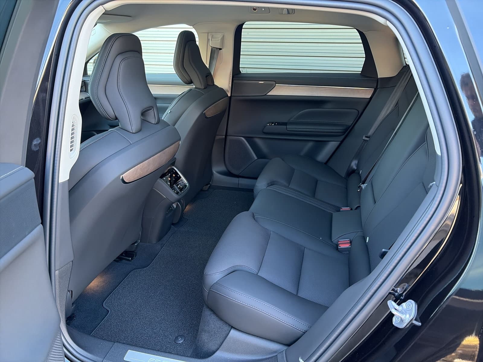 Volvo ES90 Ext. Range Plus Launch Edition 92 kWh / Uit voorraad leverbaar / Pilot Assist / thumbnail 12