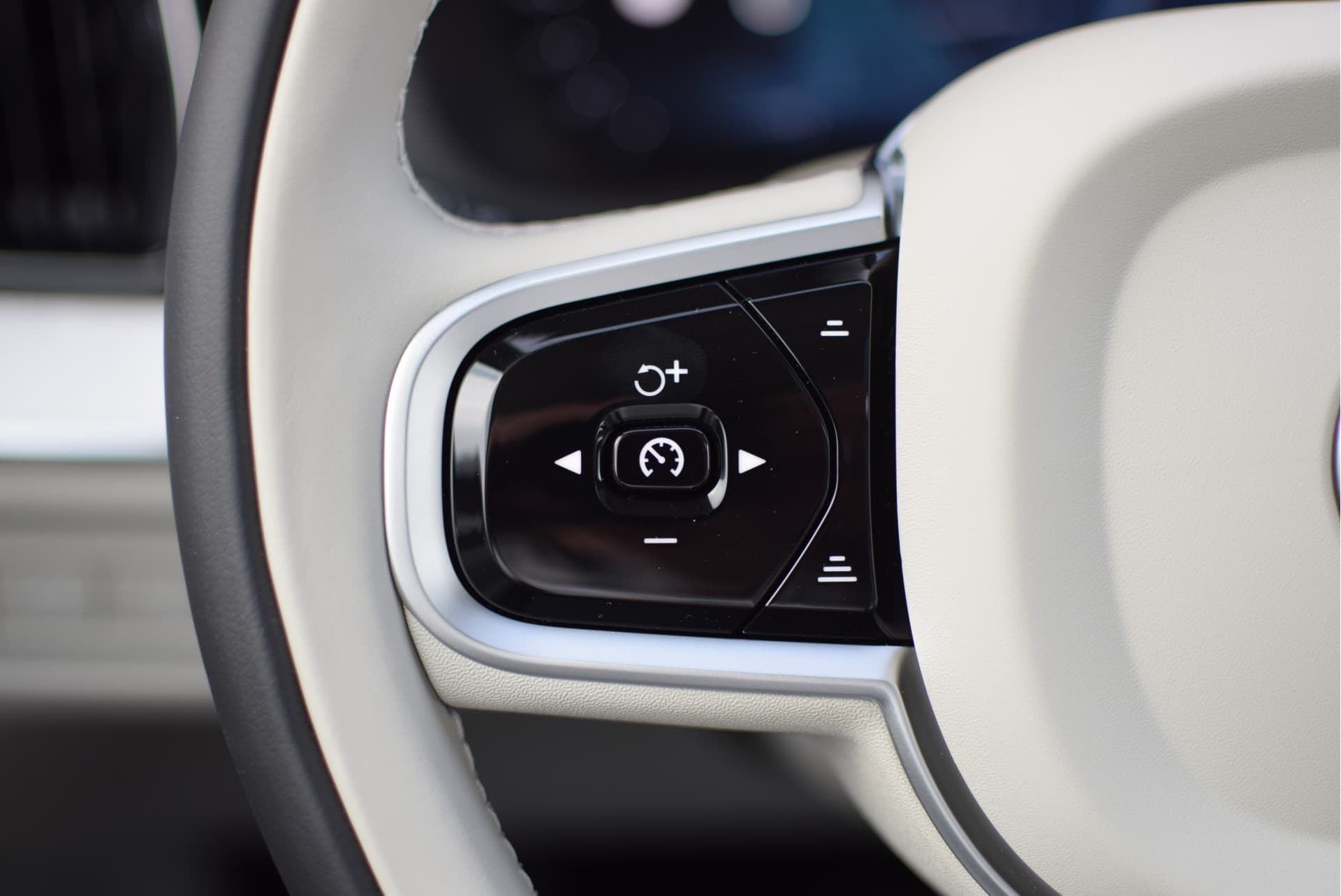 Volvo XC60 T6 350pk AWD Ultra Bright / Luchtvering / Bowers en Wilkins audio / HUD / 360 camera / Stoelmassage / thumbnail 21