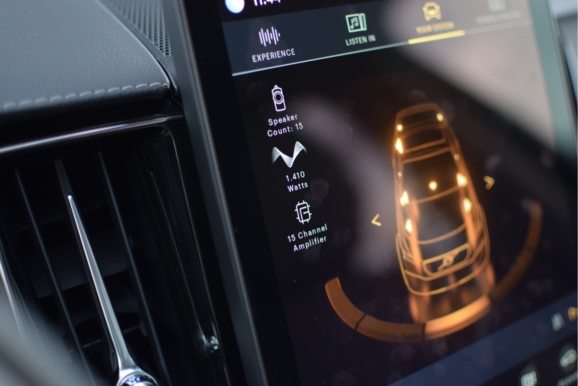 Volvo XC60 T6 350pk AWD Ultra Bright / Luchtvering / Bowers en Wilkins audio / HUD / 360 camera / Stoelmassage / thumbnail 28