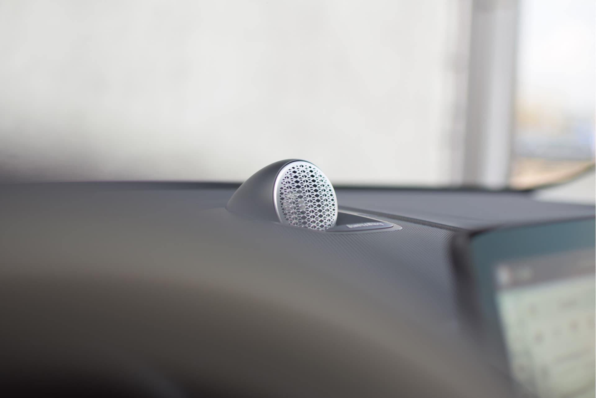 Volvo XC60 T6 350pk AWD Ultra Bright / Luchtvering / Bowers en Wilkins audio / HUD / 360 camera / Stoelmassage / thumbnail 33