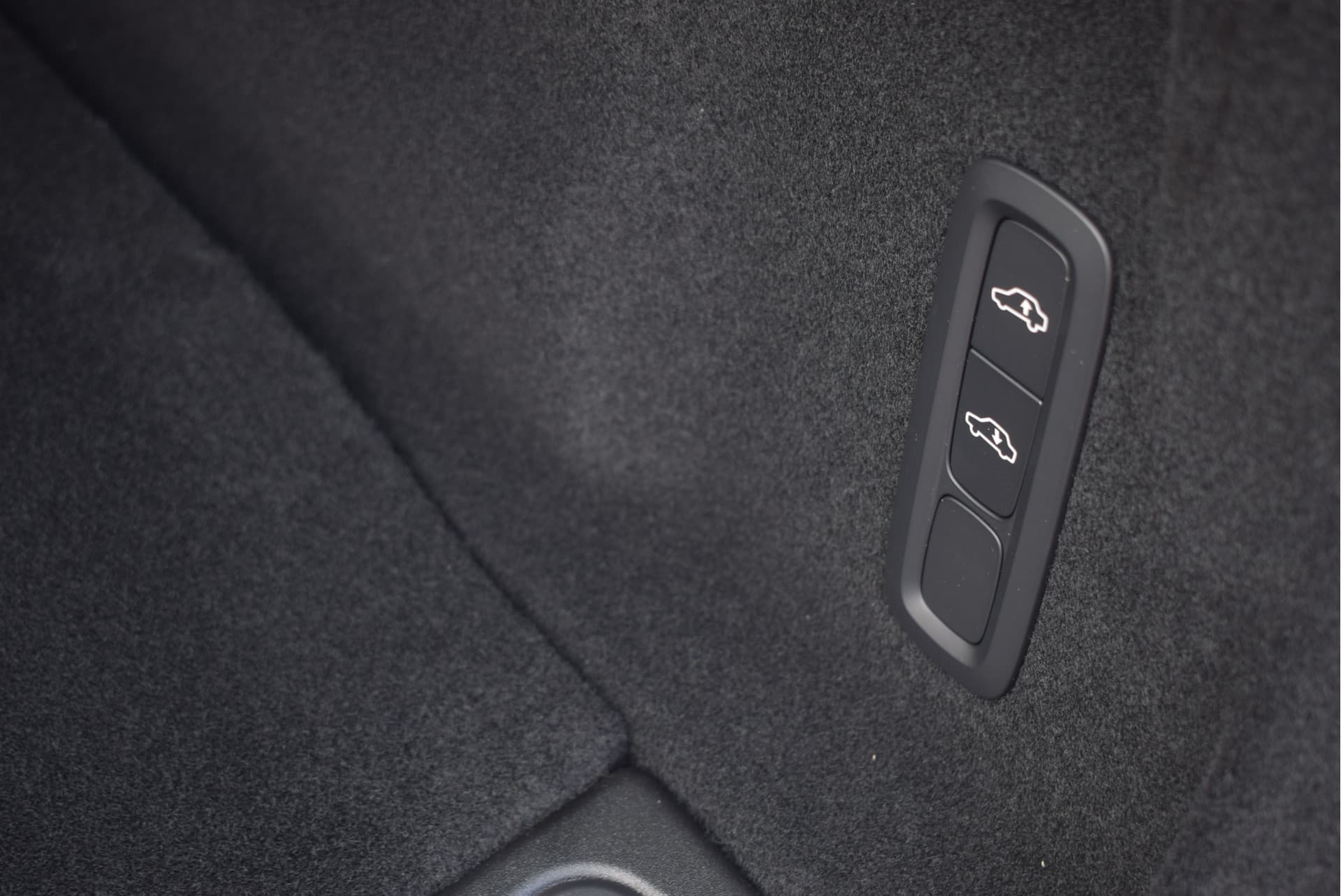 Volvo XC60 T6 350pk AWD Ultra Bright / Luchtvering / Bowers en Wilkins audio / HUD / 360 camera / Stoelmassage / thumbnail 35