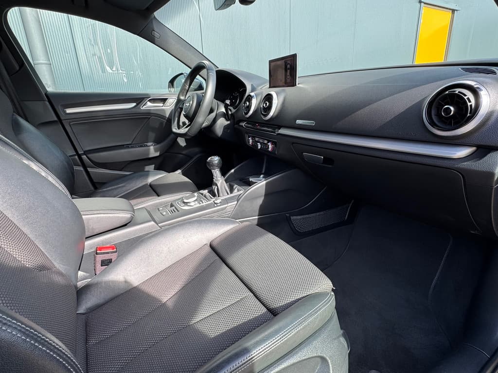 Audi A3 Limousine 1.0 TFSI Sport S-Line * Navigatie * PDC * Cruise * Getint glas * thumbnail 7
