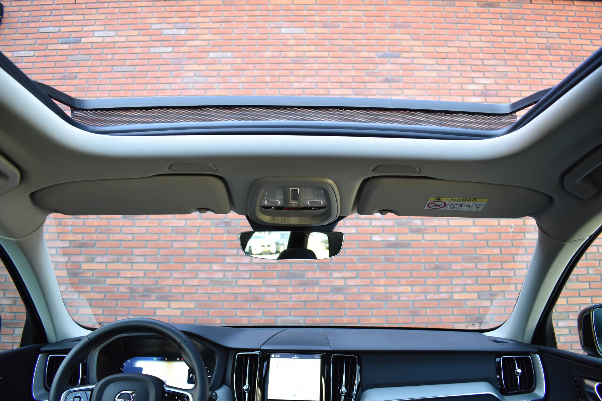 Volvo XC60 T6 350PK Plug-in hybrid AWD Plus Dark thumbnail 15