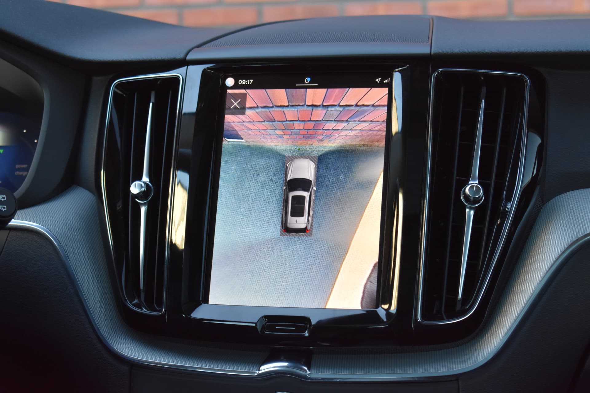 Volvo XC60 T6 350PK Plug-in hybrid AWD Plus Dark thumbnail 21