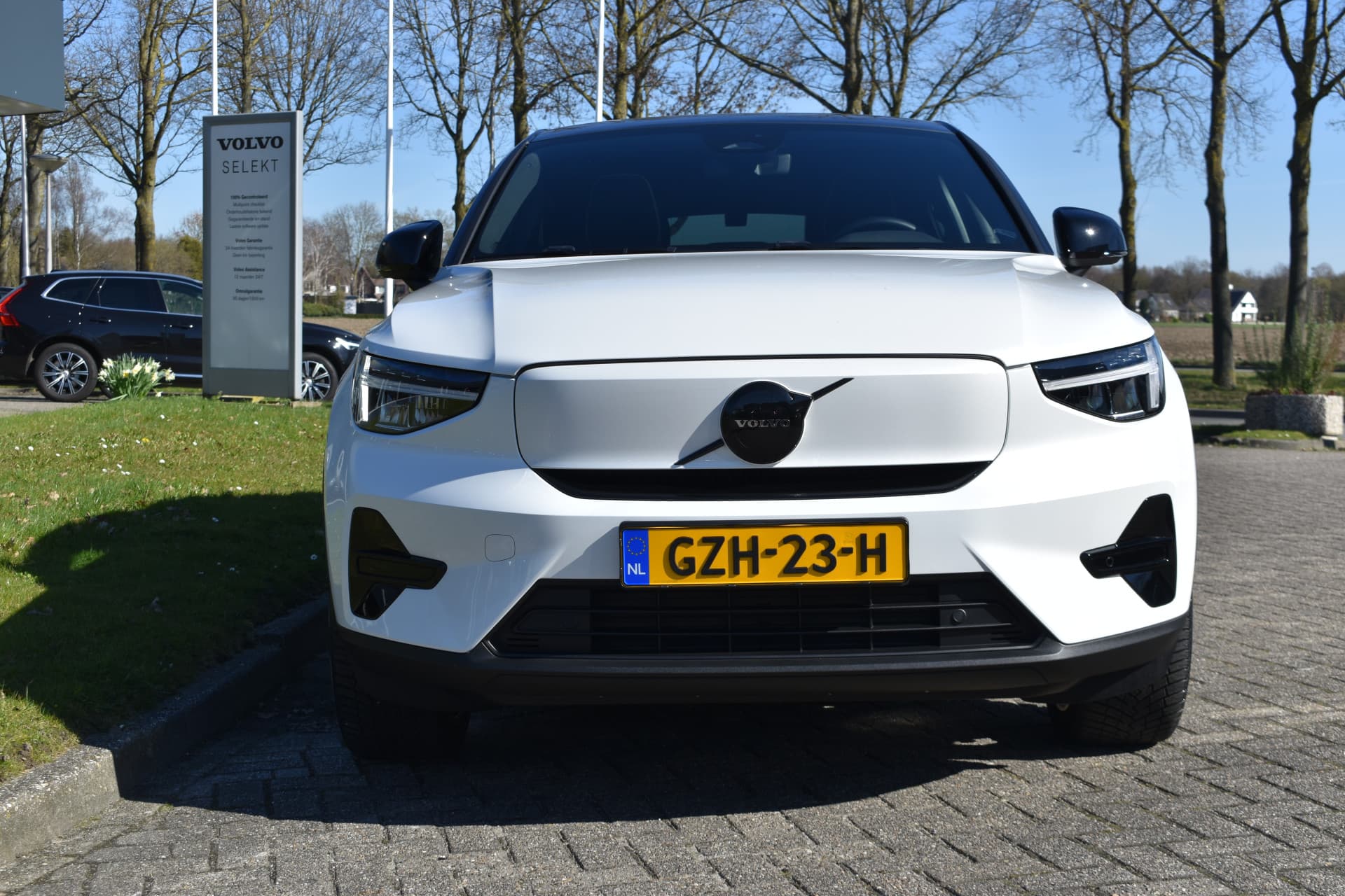 Volvo EC40 Extended Range Plus 82 kWh thumbnail 3