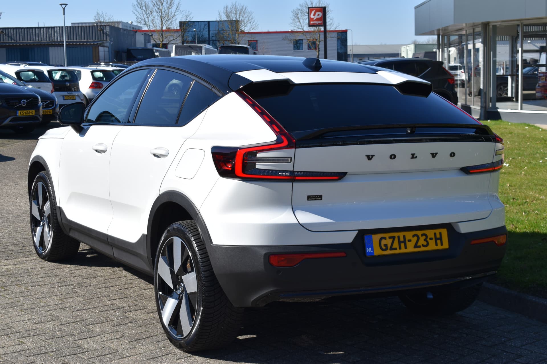 Volvo EC40 Extended Range Plus 82 kWh thumbnail 13