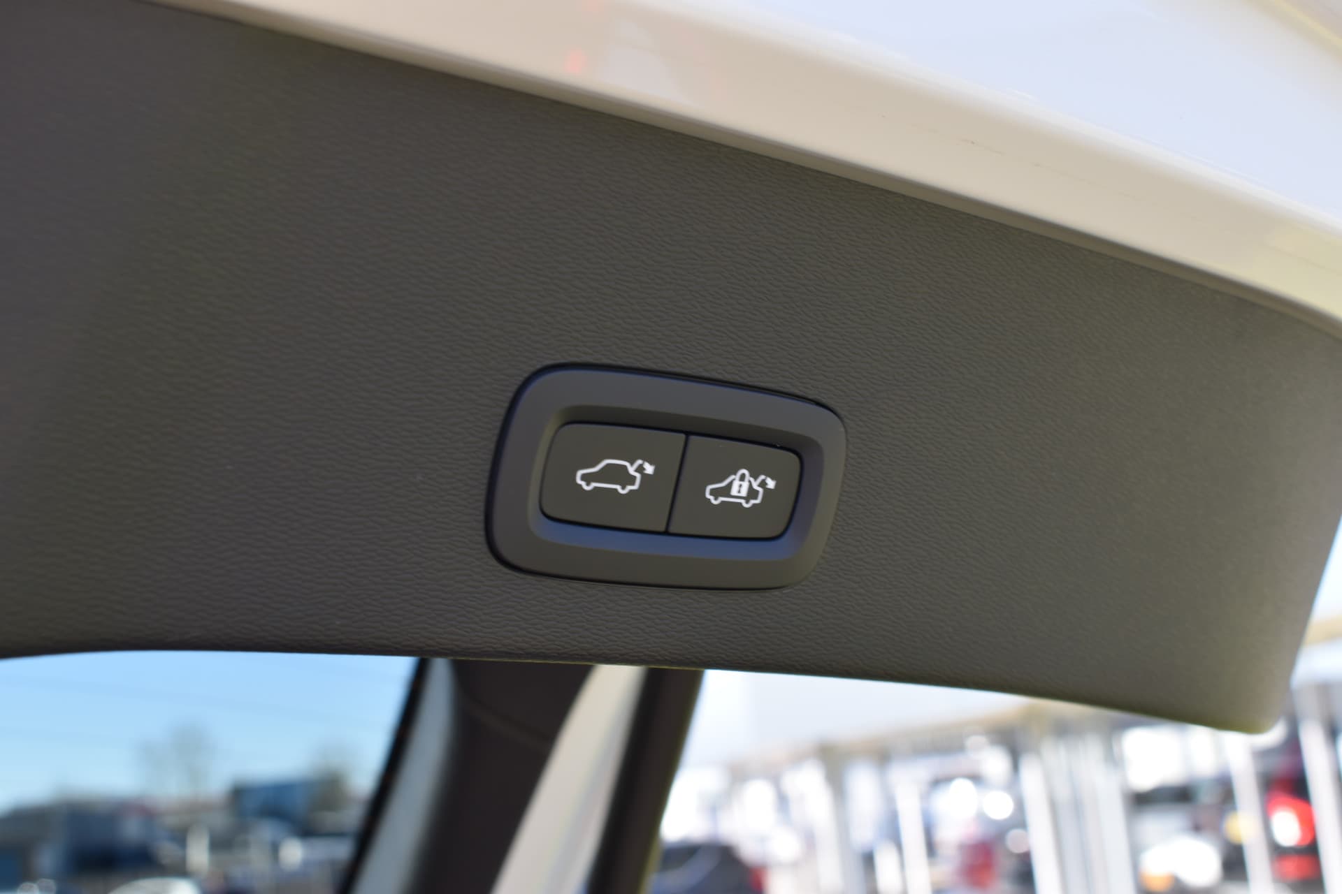 Volvo EC40 Extended Range Plus 82 kWh thumbnail 16