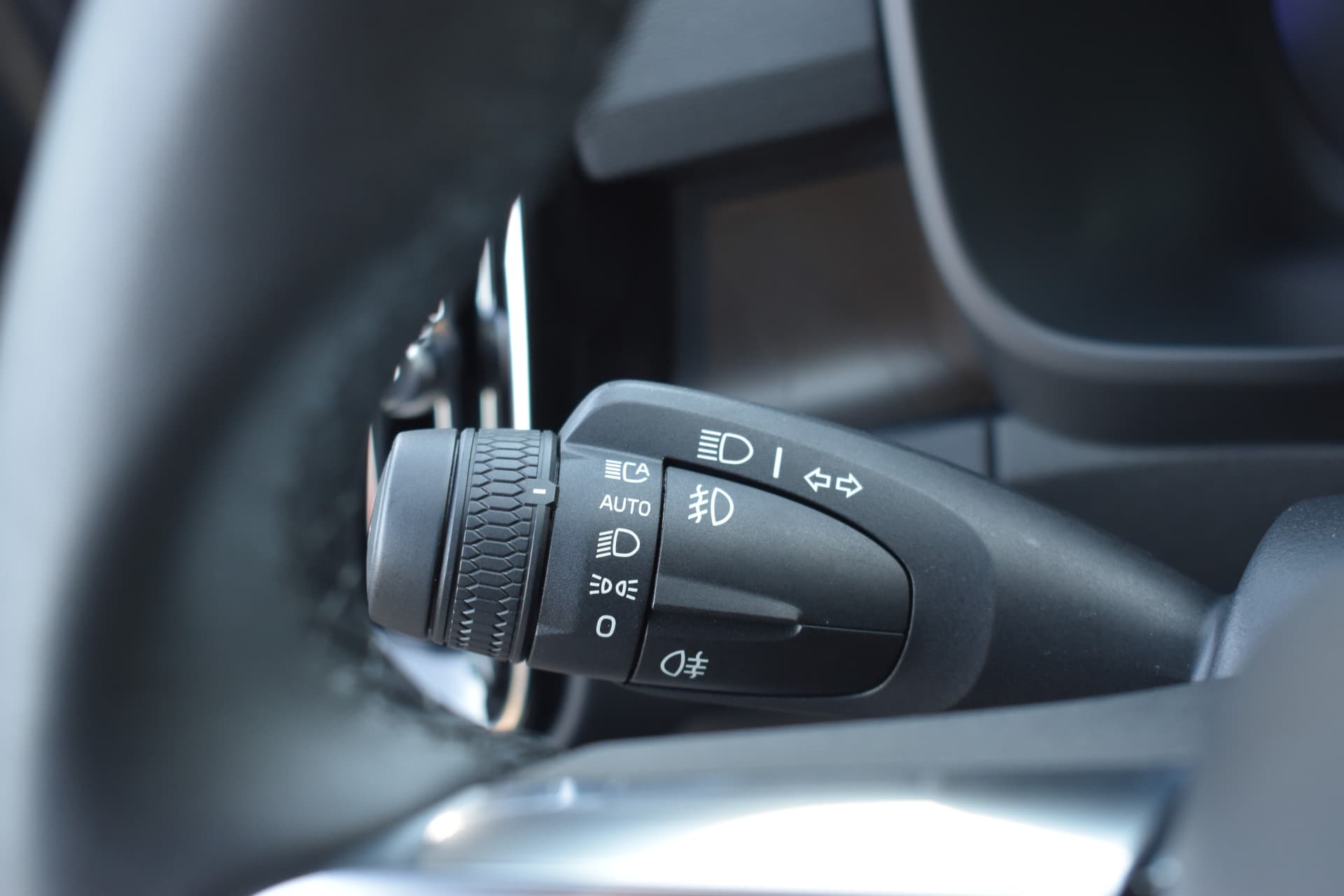 Volvo EC40 Extended Range Plus 82 kWh thumbnail 29