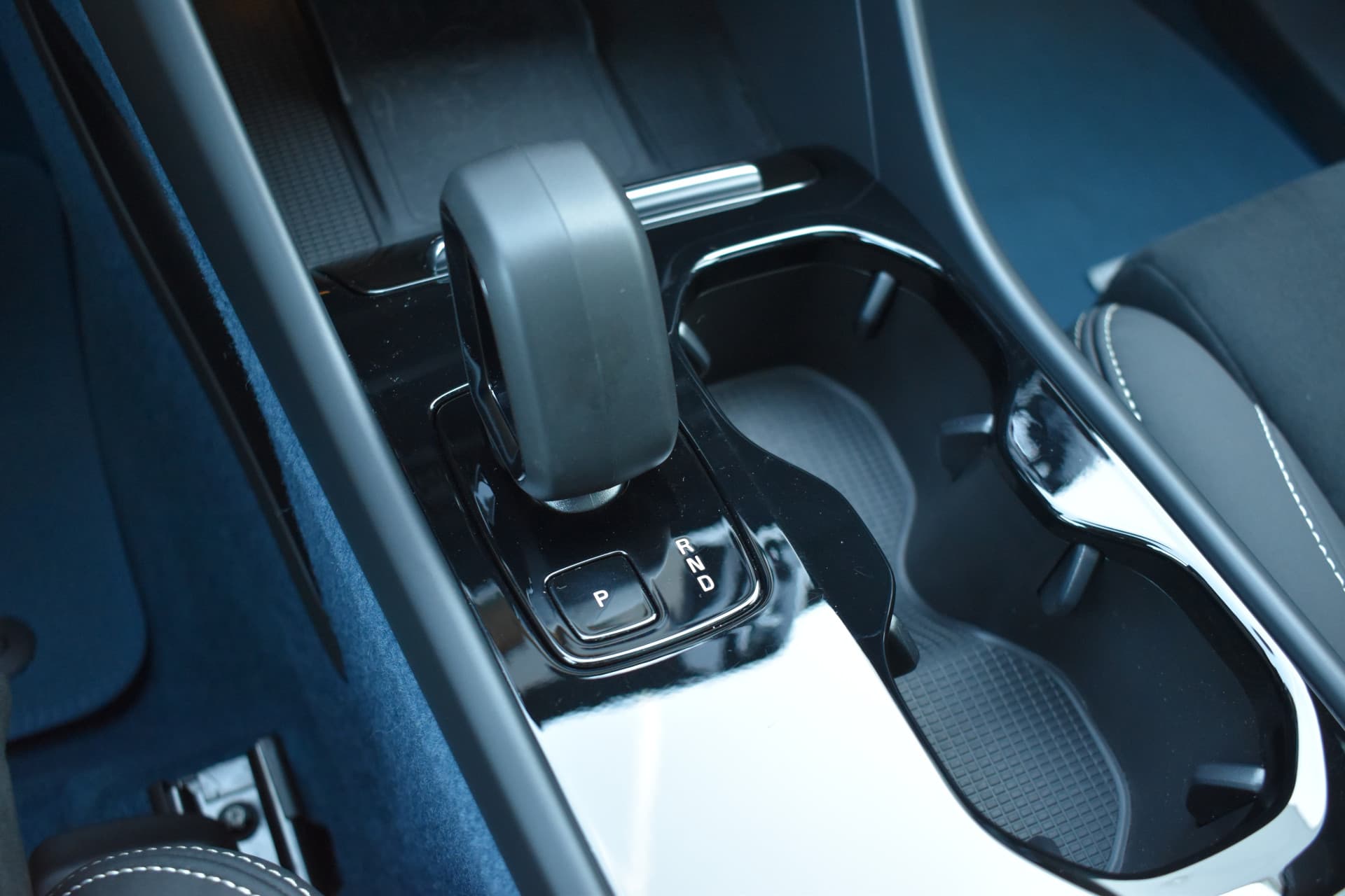 Volvo EC40 Extended Range Plus 82 kWh thumbnail 39