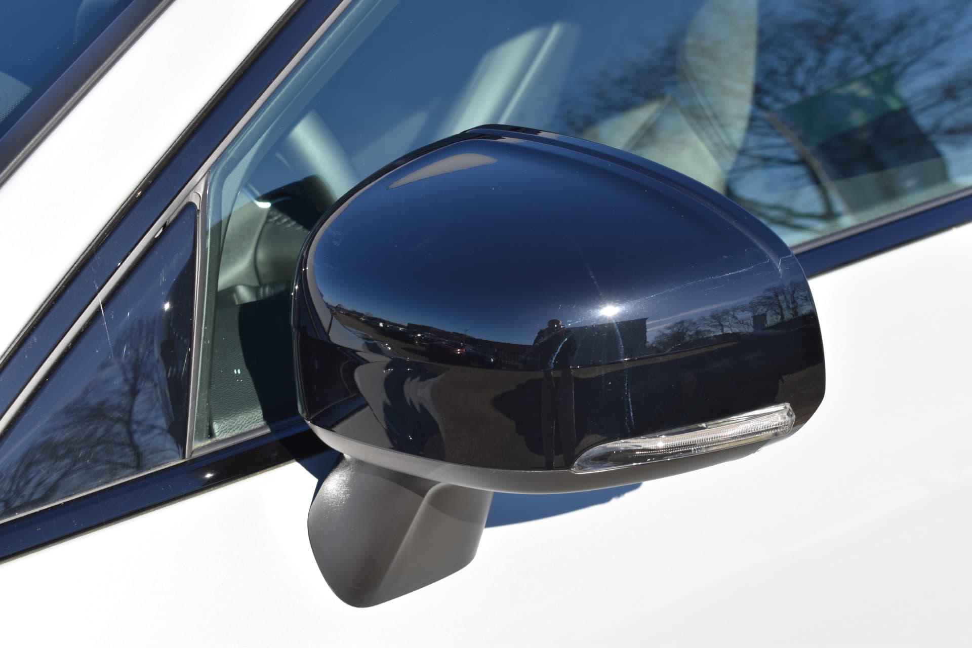 Volvo XC60 T6 AWD 350PK Plug-in Hybrid Ultimate Dark thumbnail 8