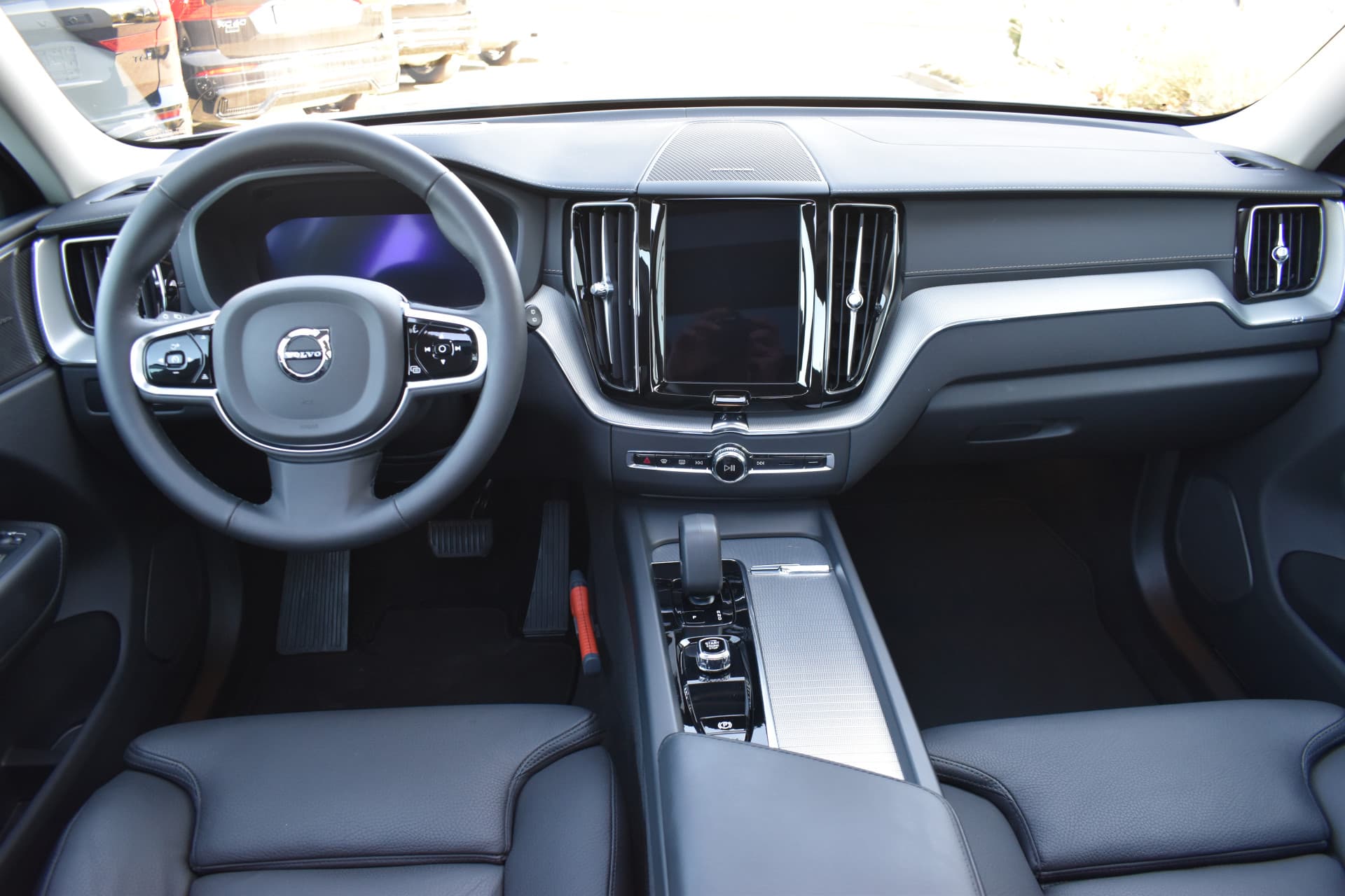 Volvo XC60 T6 AWD 350PK Plug-in Hybrid Ultimate Dark thumbnail 26