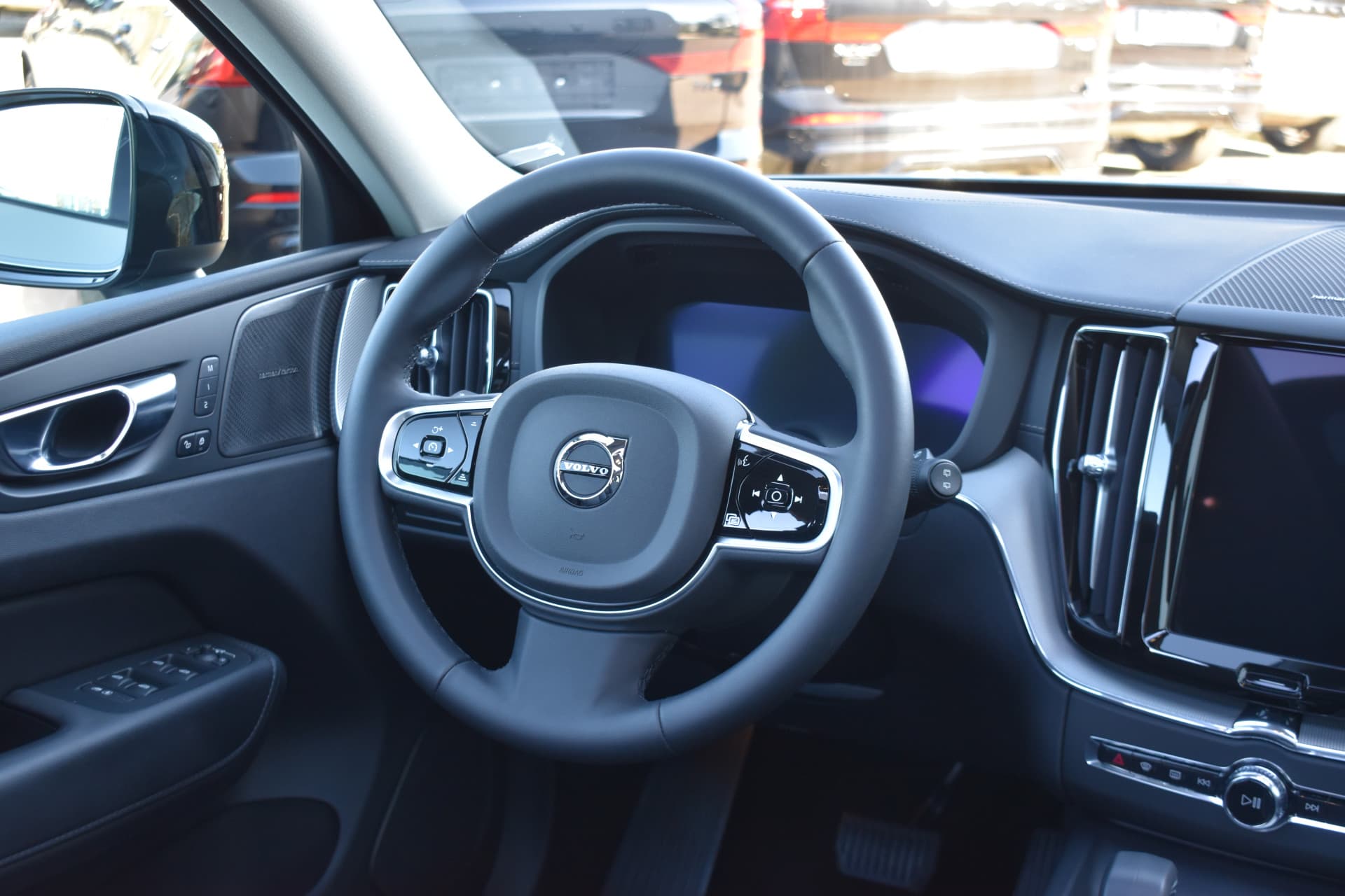 Volvo XC60 T6 AWD 350PK Plug-in Hybrid Ultimate Dark thumbnail 27