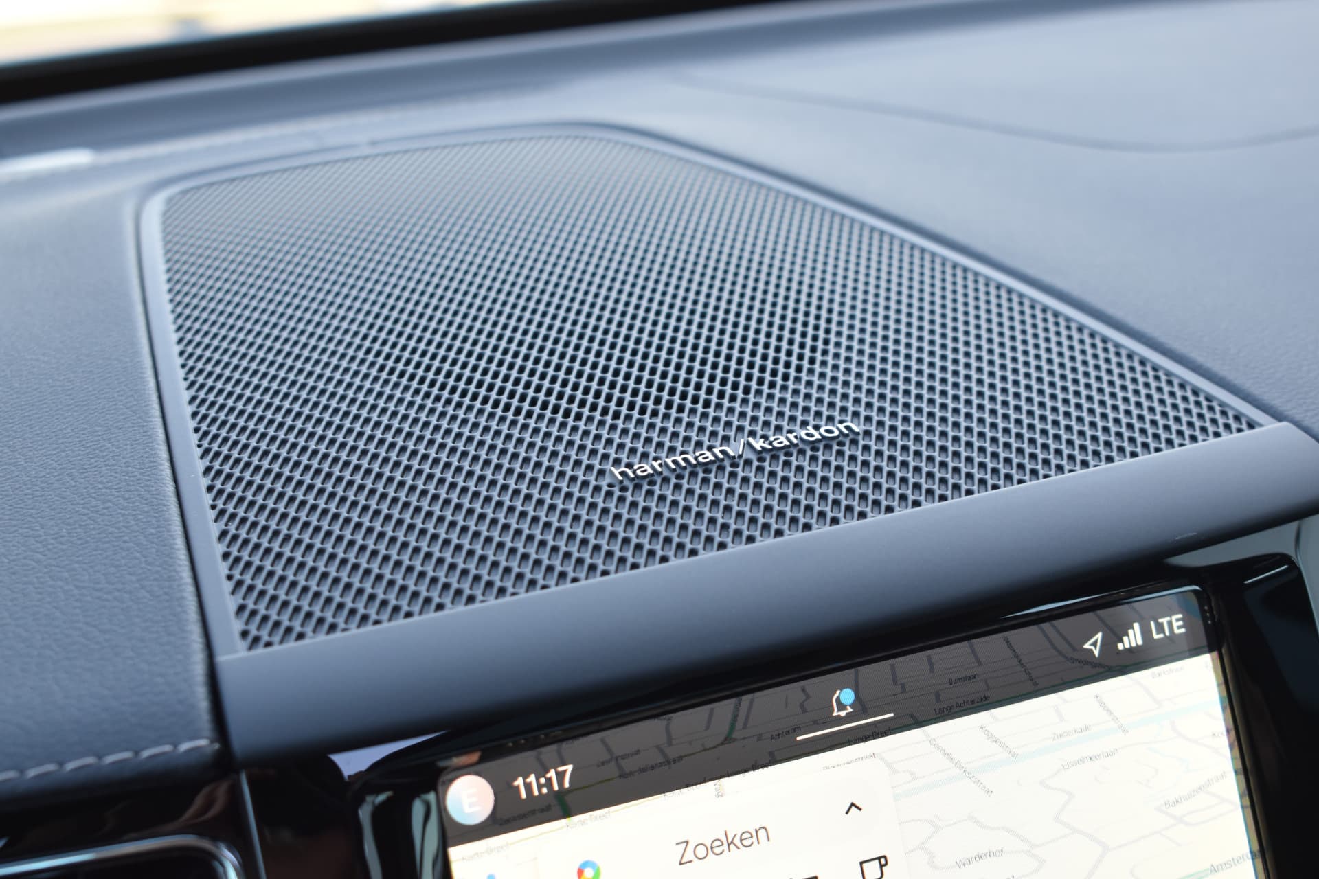 Volvo XC60 T6 AWD 350PK Plug-in Hybrid Ultimate Dark thumbnail 40