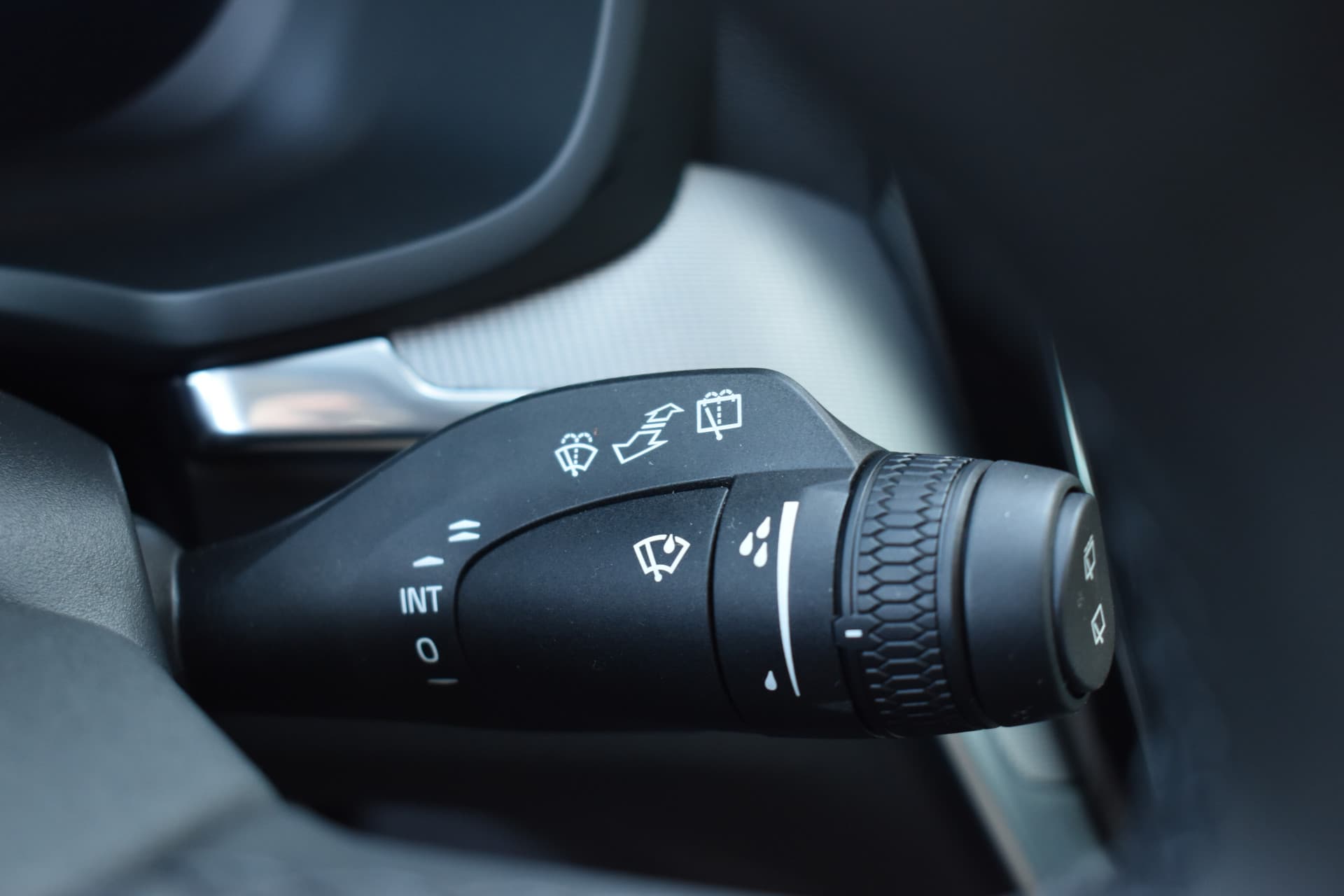 Volvo V60 T6 AWD 350PK Plug-in Hybrid Essential Bright thumbnail 27