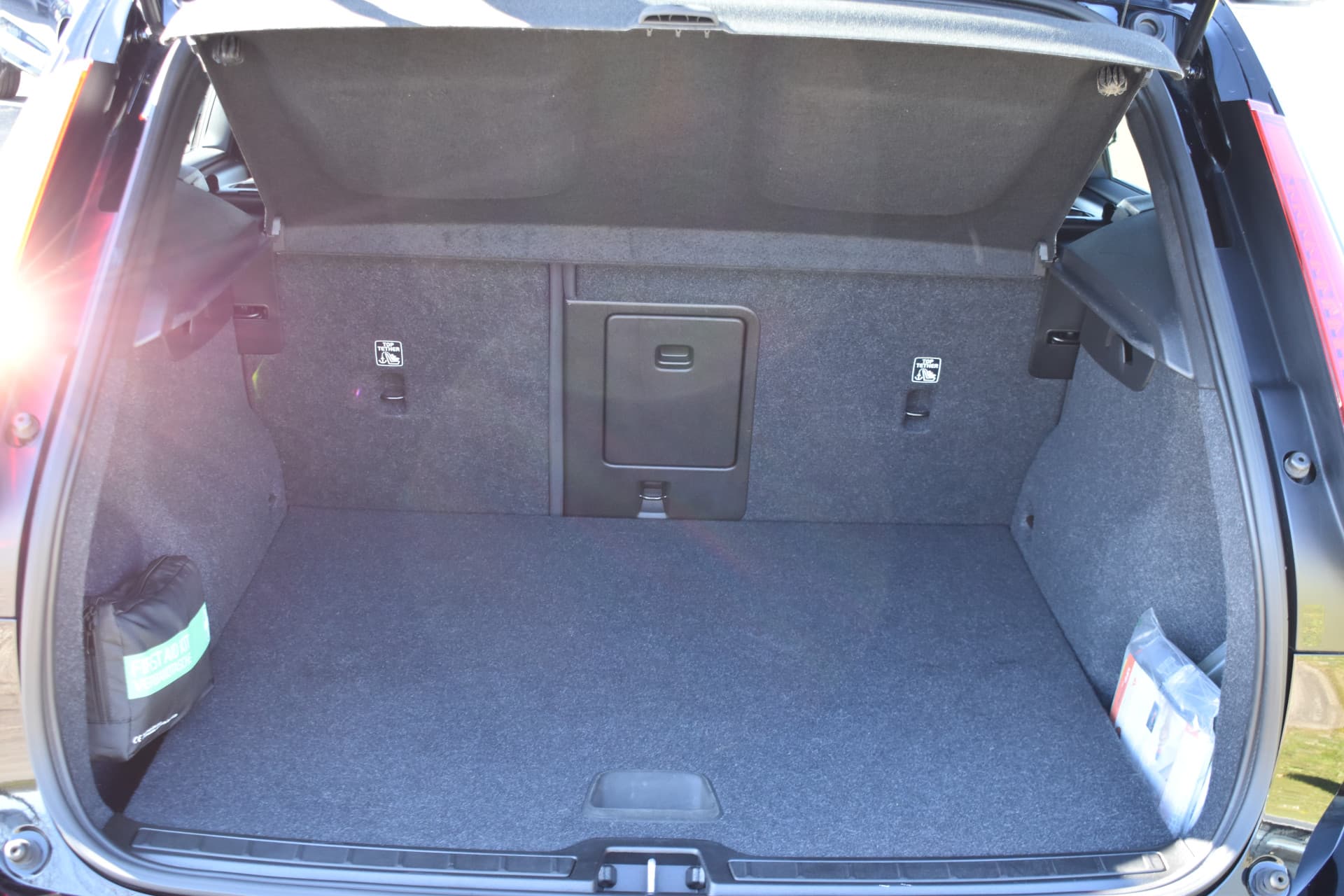 Volvo XC40 Recharge Core 70 kWh thumbnail 15