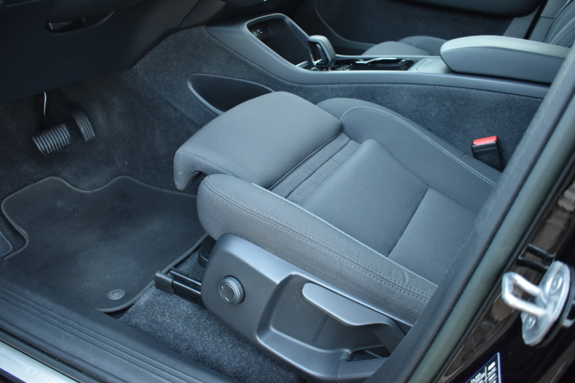 Volvo XC40 Recharge Core 70 kWh thumbnail 24