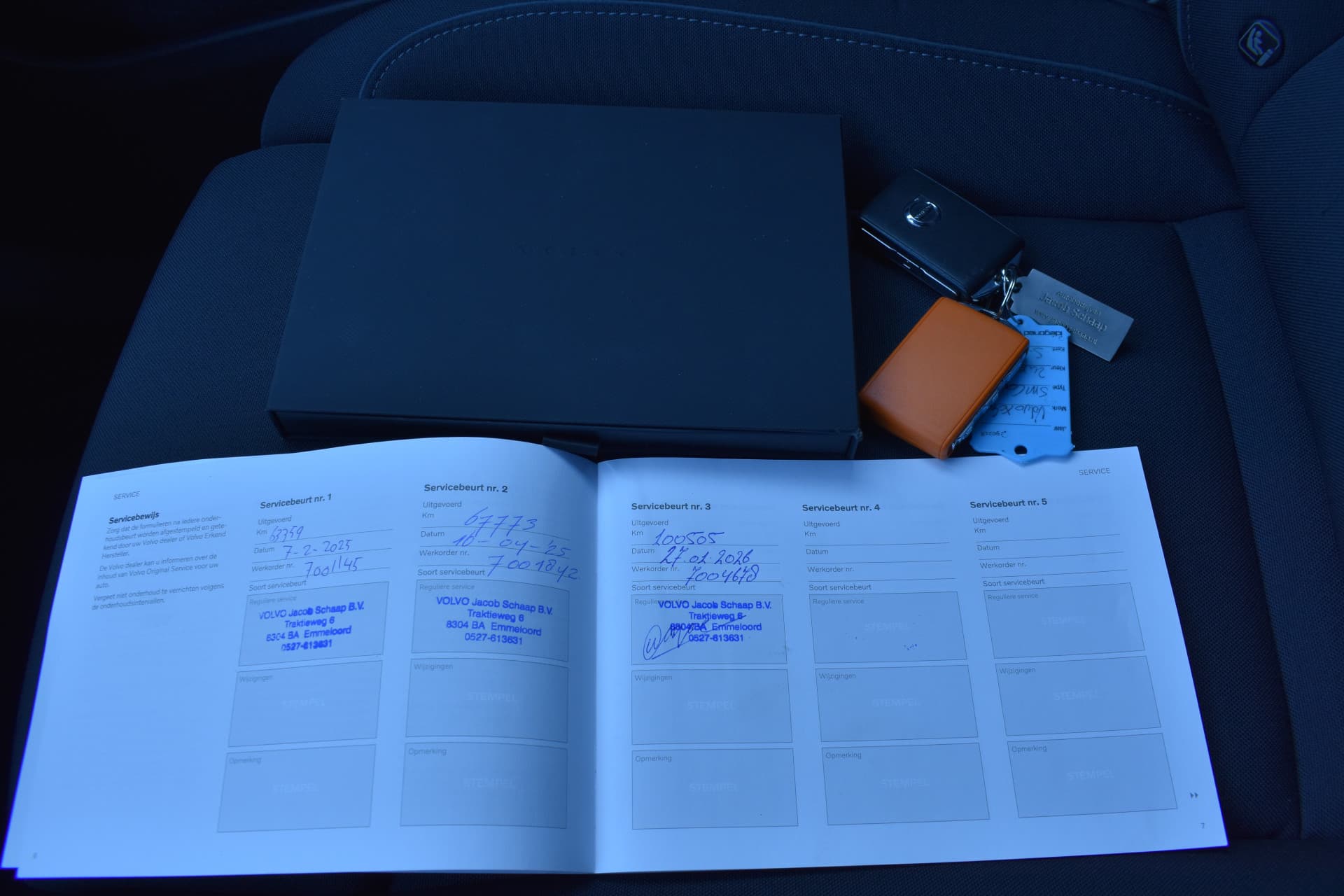 Volvo XC40 Recharge Core 70 kWh thumbnail 39