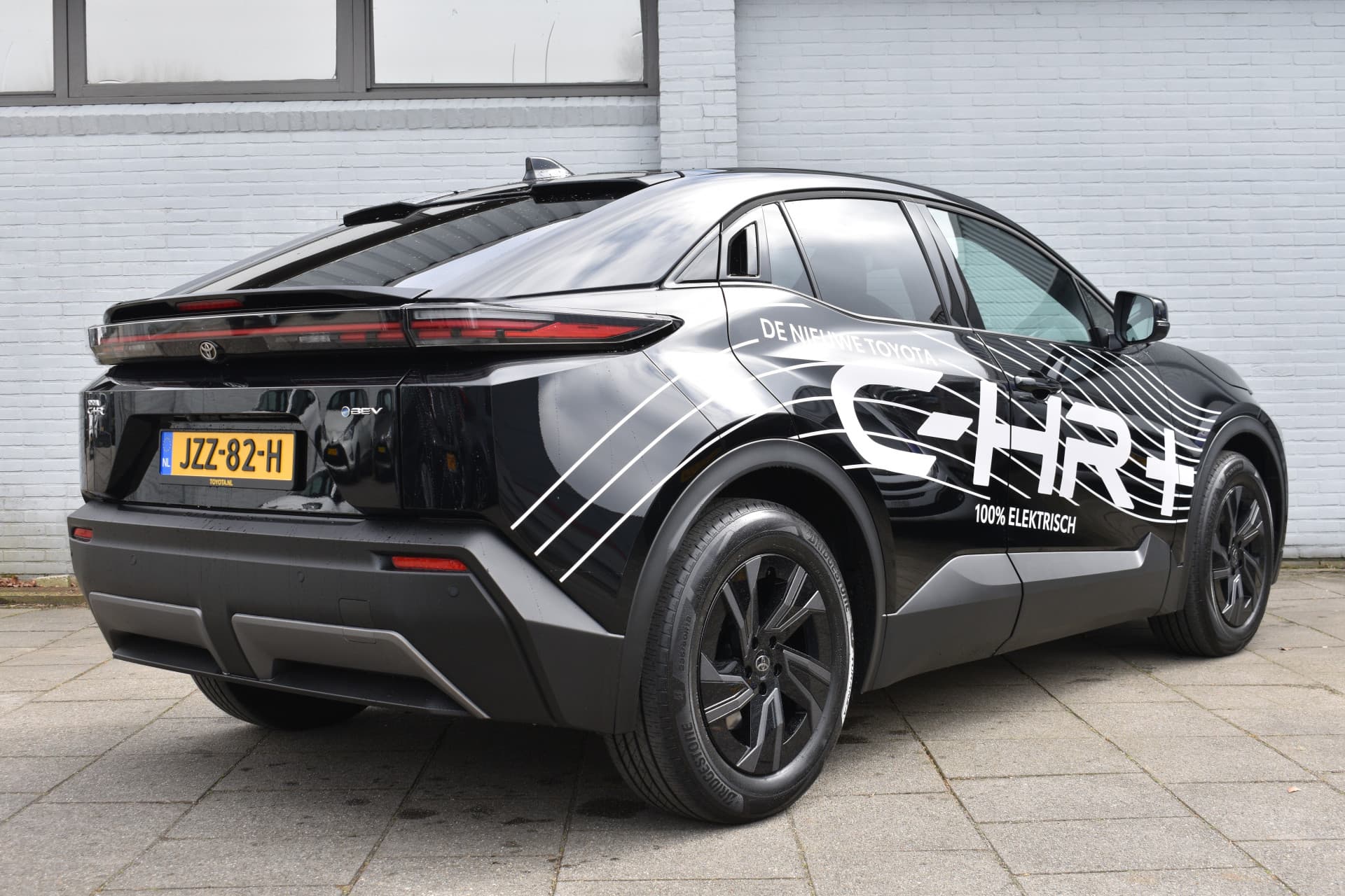 Toyota Onbekend C-HR+ First Edition 77 kWh Automaat 225pk thumbnail 3