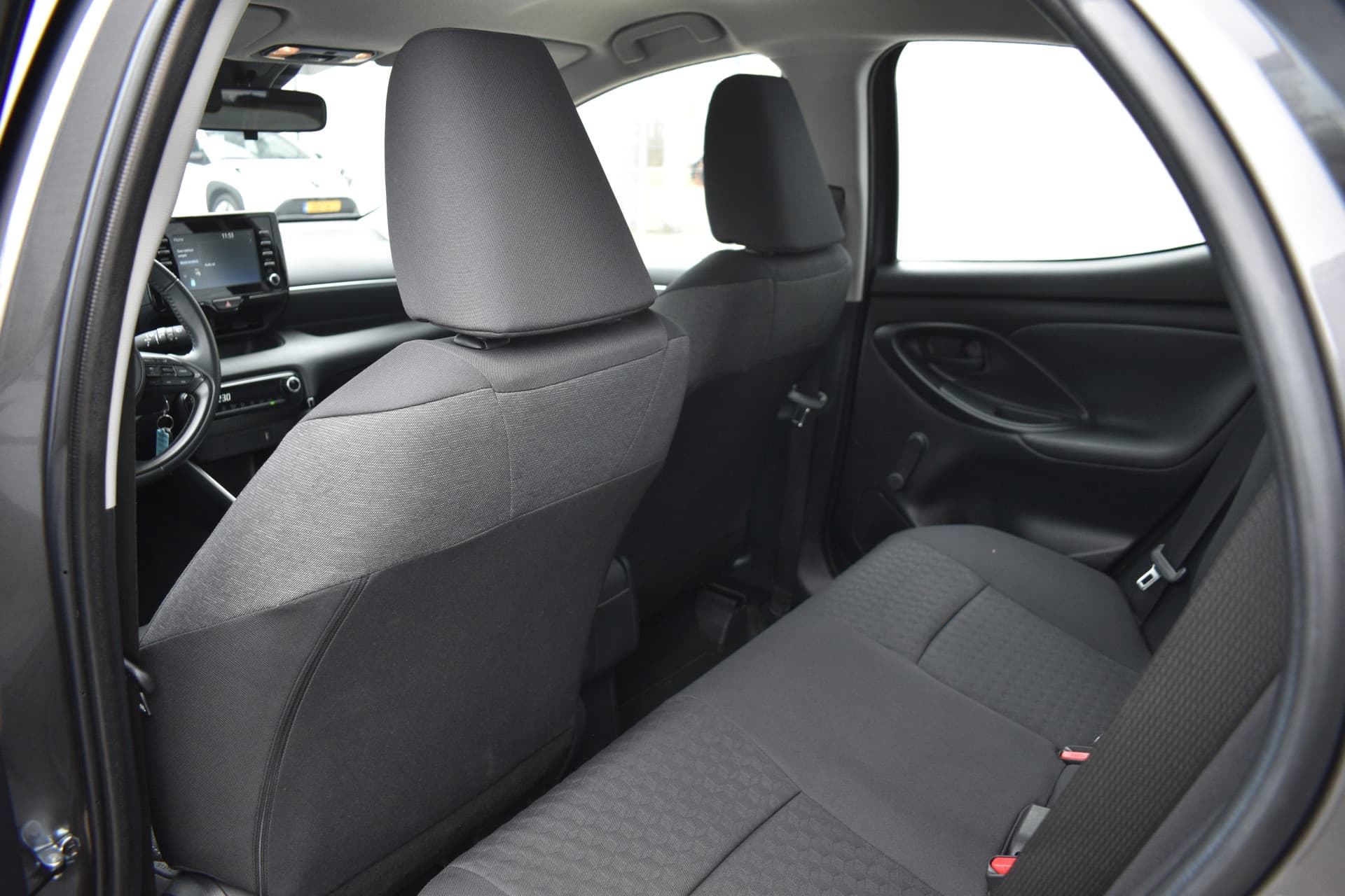 Toyota Yaris 1.5 Hybrid Active Automaat 116pk thumbnail 14