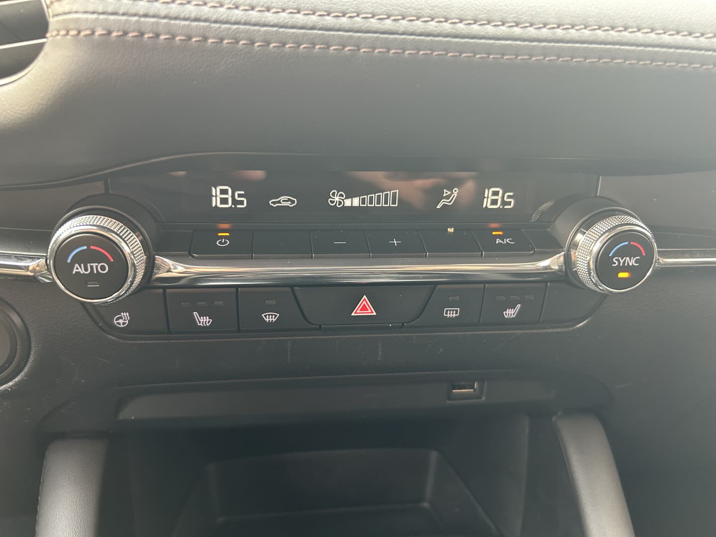 Mazda 3 2.0 e-SkyActiv-X M Hybrid 180 Comfort met Bose thumbnail 13