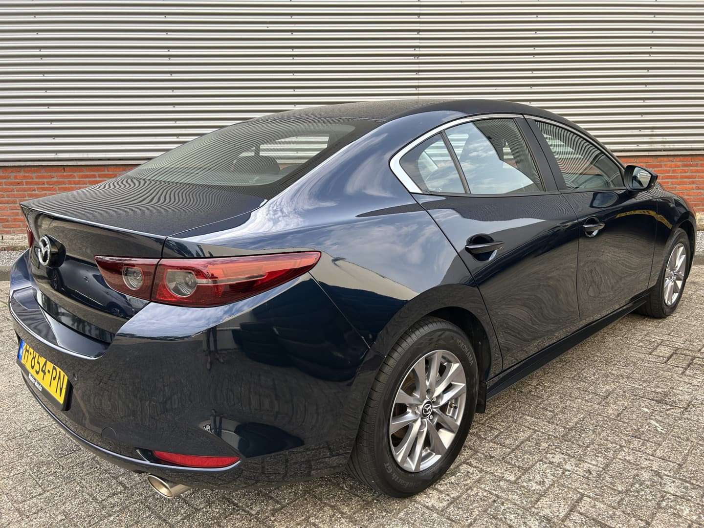 Mazda 3 2.0 e-SkyActiv-X M Hybrid 180 Comfort met Bose thumbnail 2