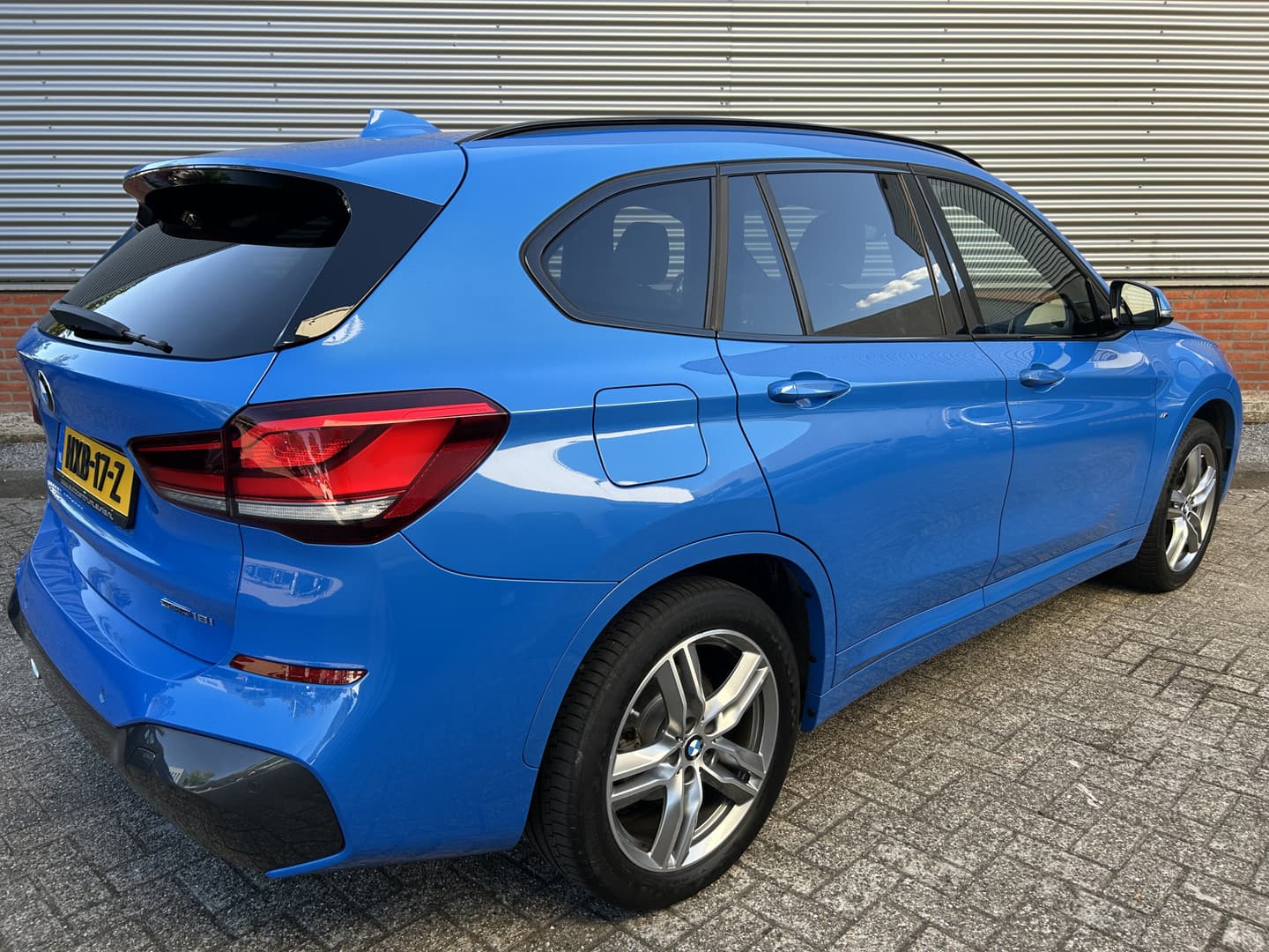 BMW X1 sDrive18i High Executive Edition thumbnail 2