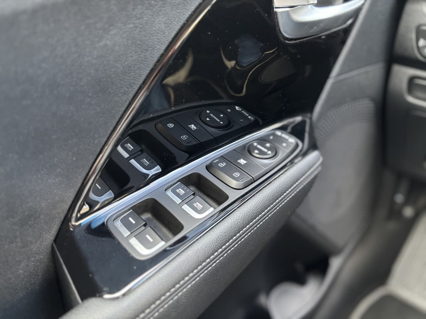 Kia Niro 1.6 GDi Hybrid DynamicLine thumbnail 8