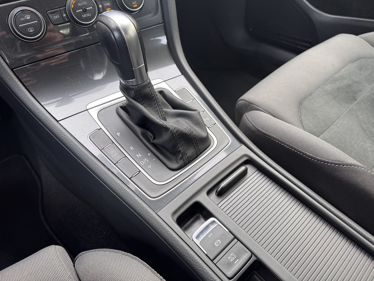 Volkswagen Golf 1.5 TSI Comfortline Business thumbnail 12