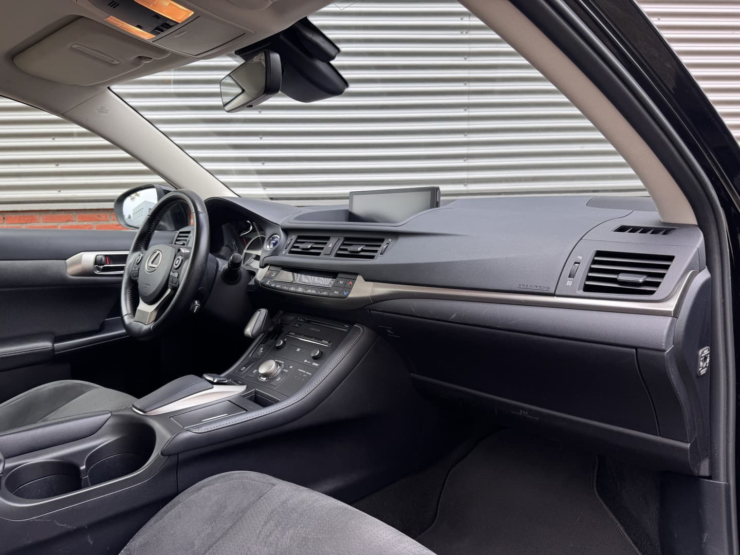 Lexus CT 200h Business Launch Edition thumbnail 3