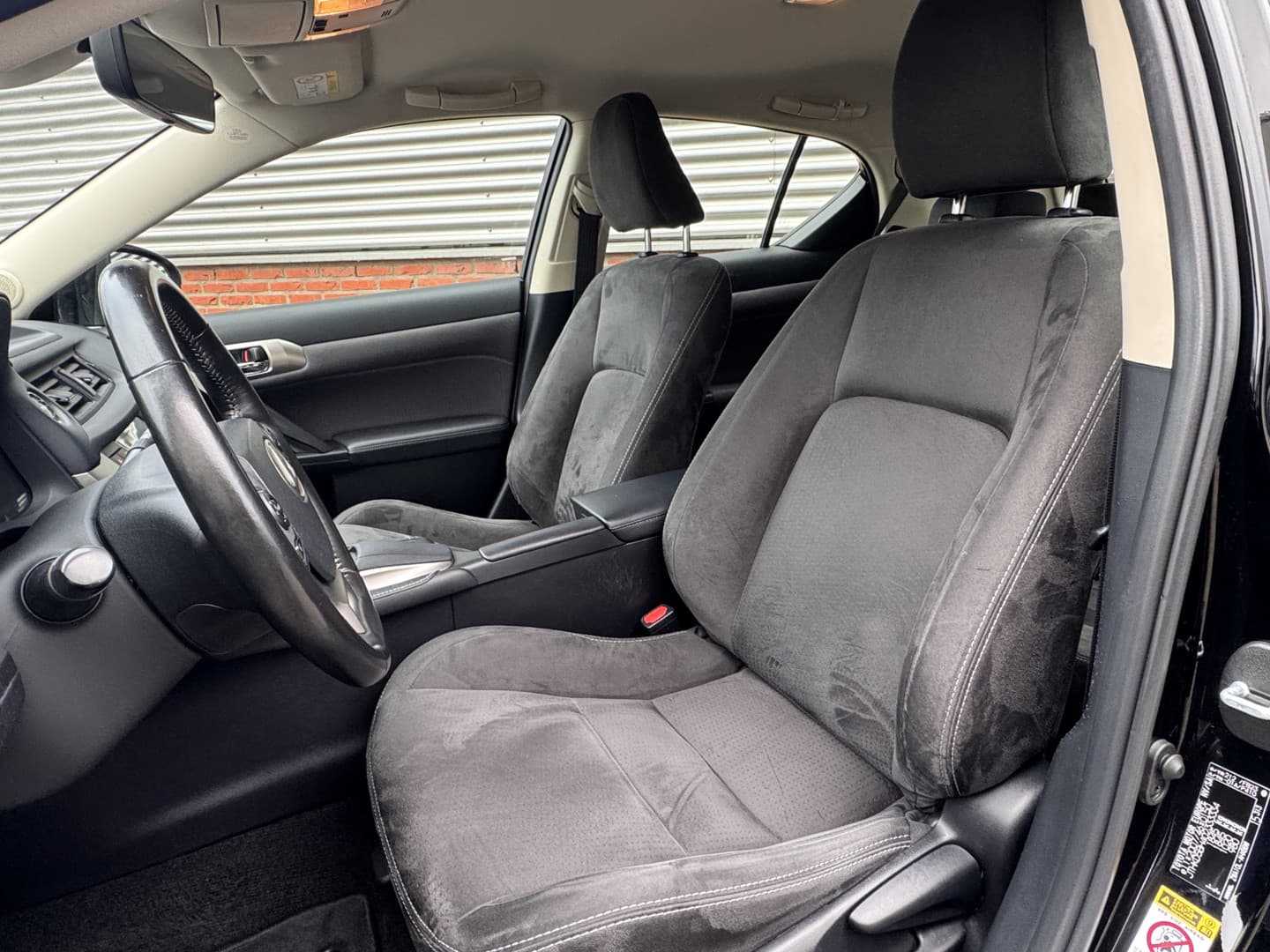 Lexus CT 200h Business Launch Edition thumbnail 4