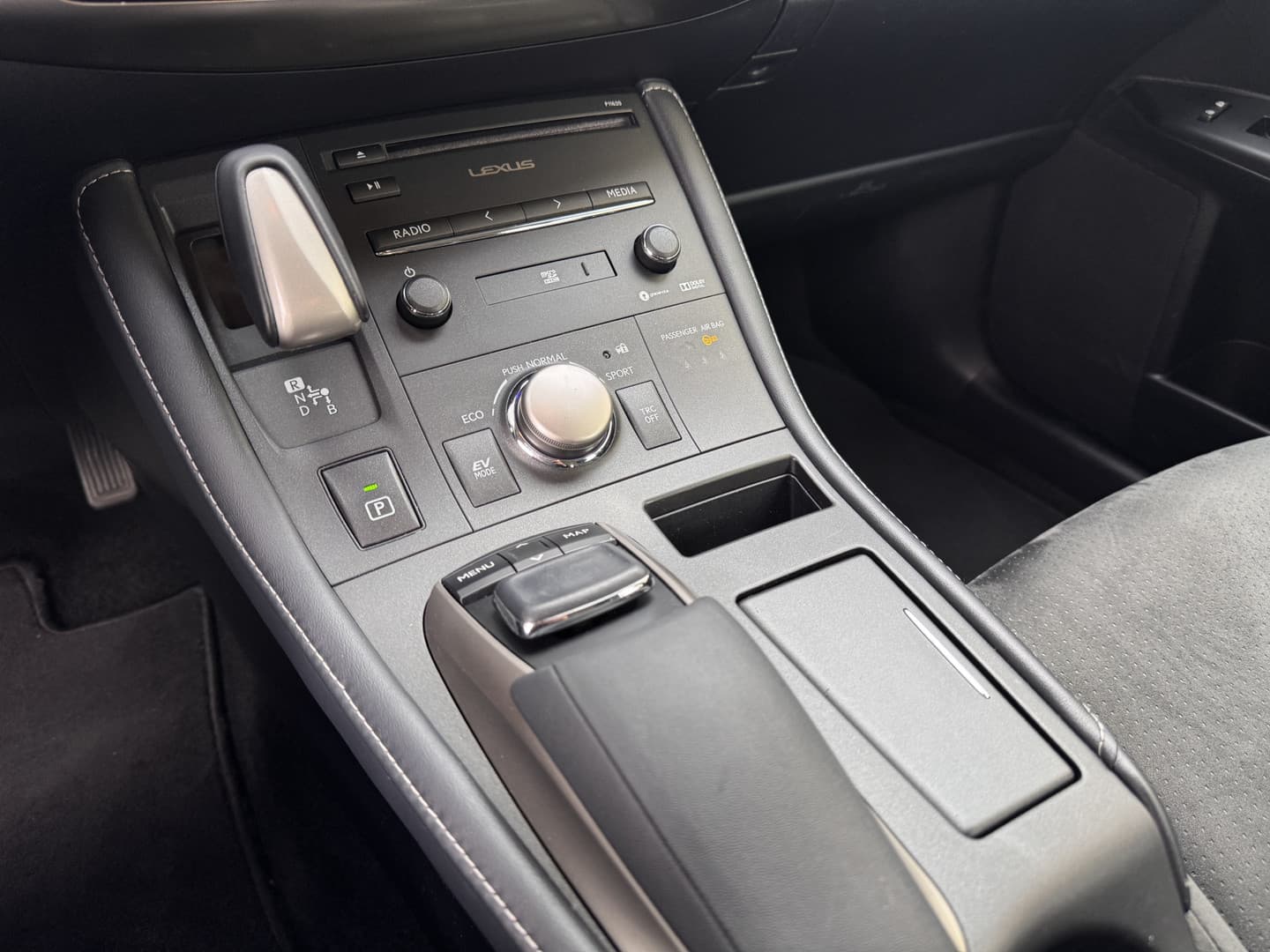 Lexus CT 200h Business Launch Edition thumbnail 8