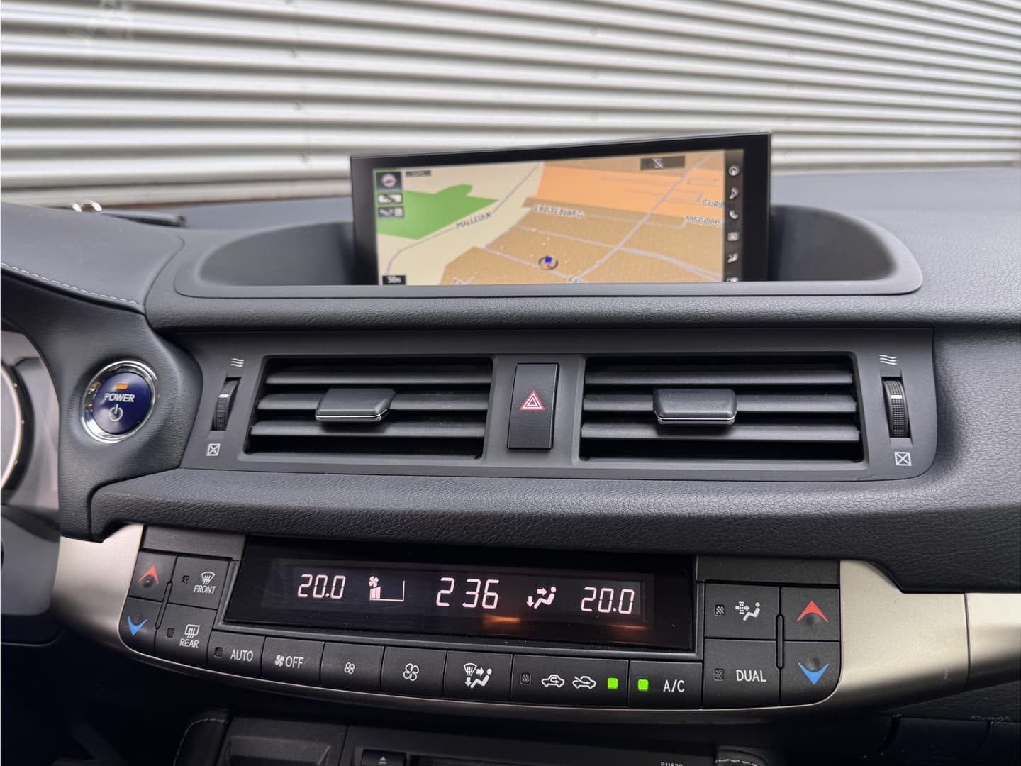 Lexus CT 200h Business Launch Edition thumbnail 9