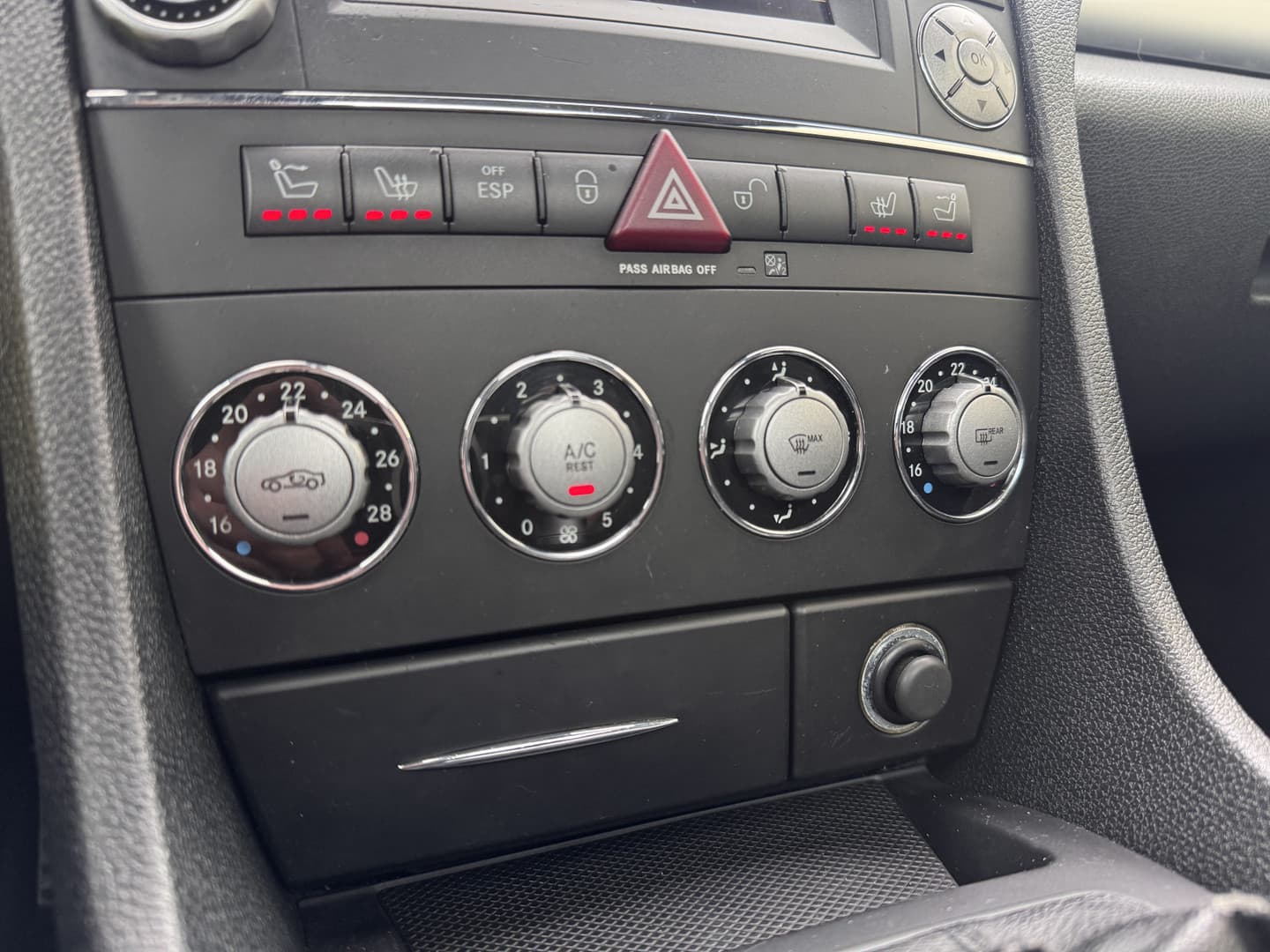 Mercedes-Benz SLK 200 K. Prestige thumbnail 9