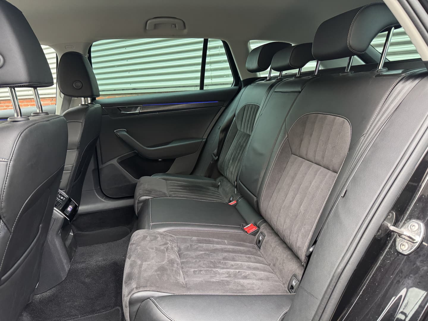 ŠKODA Superb Combi 1.5 TSI ACT Business Edition thumbnail 5