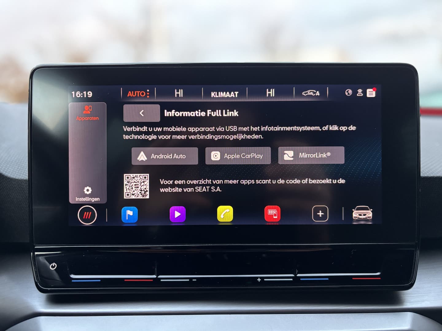 SEAT Leon 1.0 TSI FR Launch Edition thumbnail 17