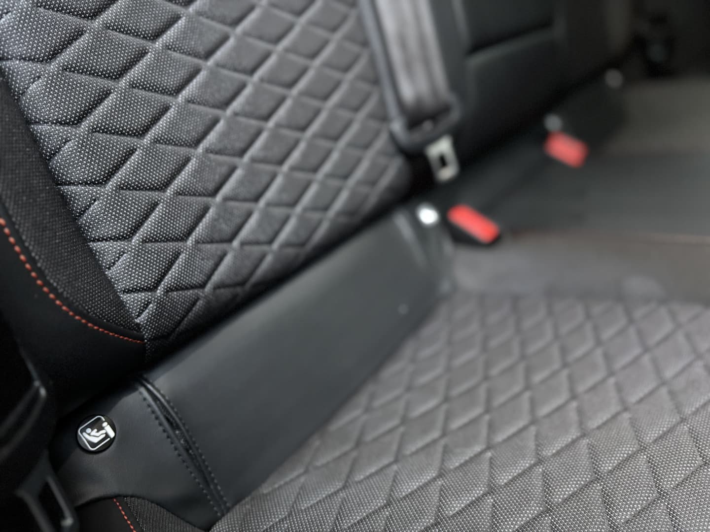 SEAT Leon 1.0 TSI FR Launch Edition thumbnail 9