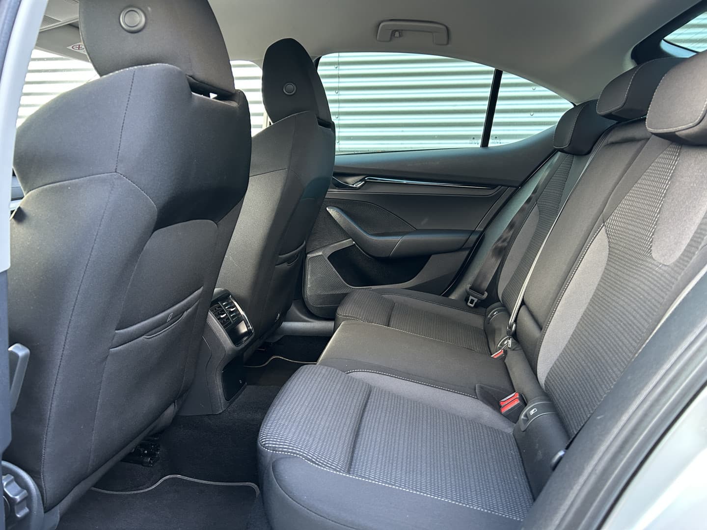 ŠKODA Octavia 1.0 e-TSI Business Edition thumbnail 7