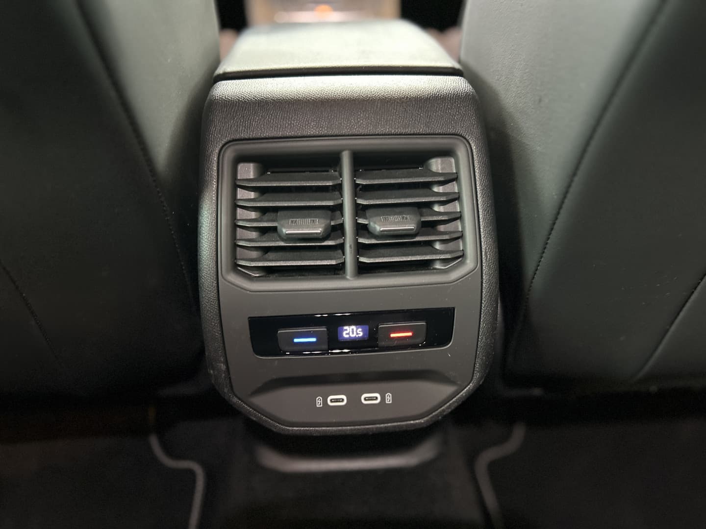 SEAT Leon 1.5 eTSI FR Launch Edition thumbnail 13