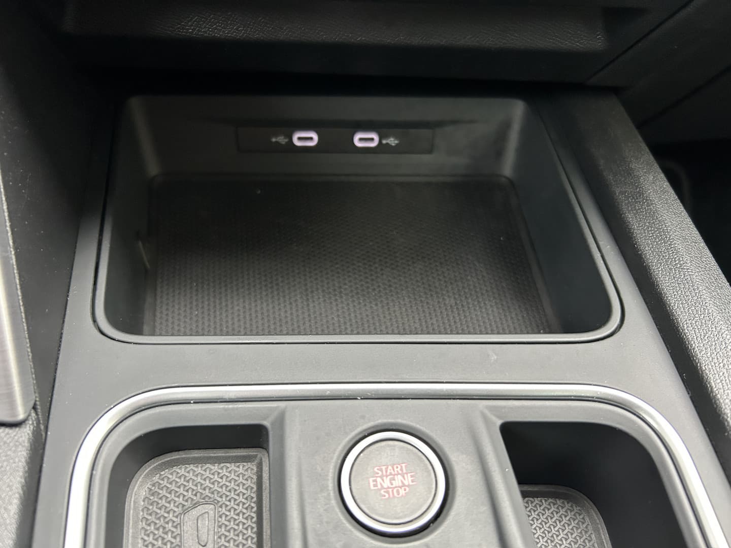 SEAT Leon 1.5 eTSI FR Launch Edition thumbnail 21