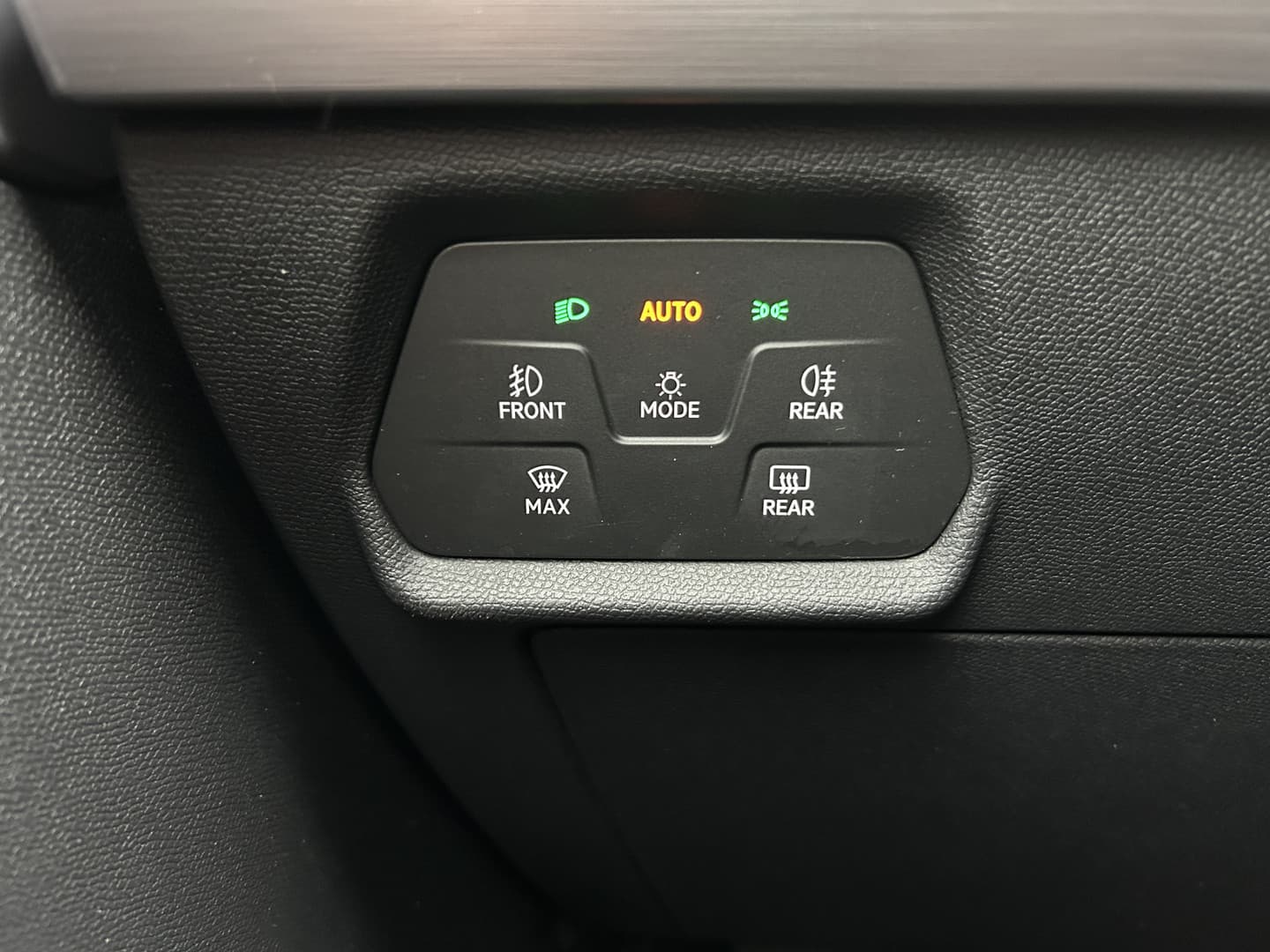 SEAT Leon 1.5 eTSI FR Launch Edition thumbnail 7